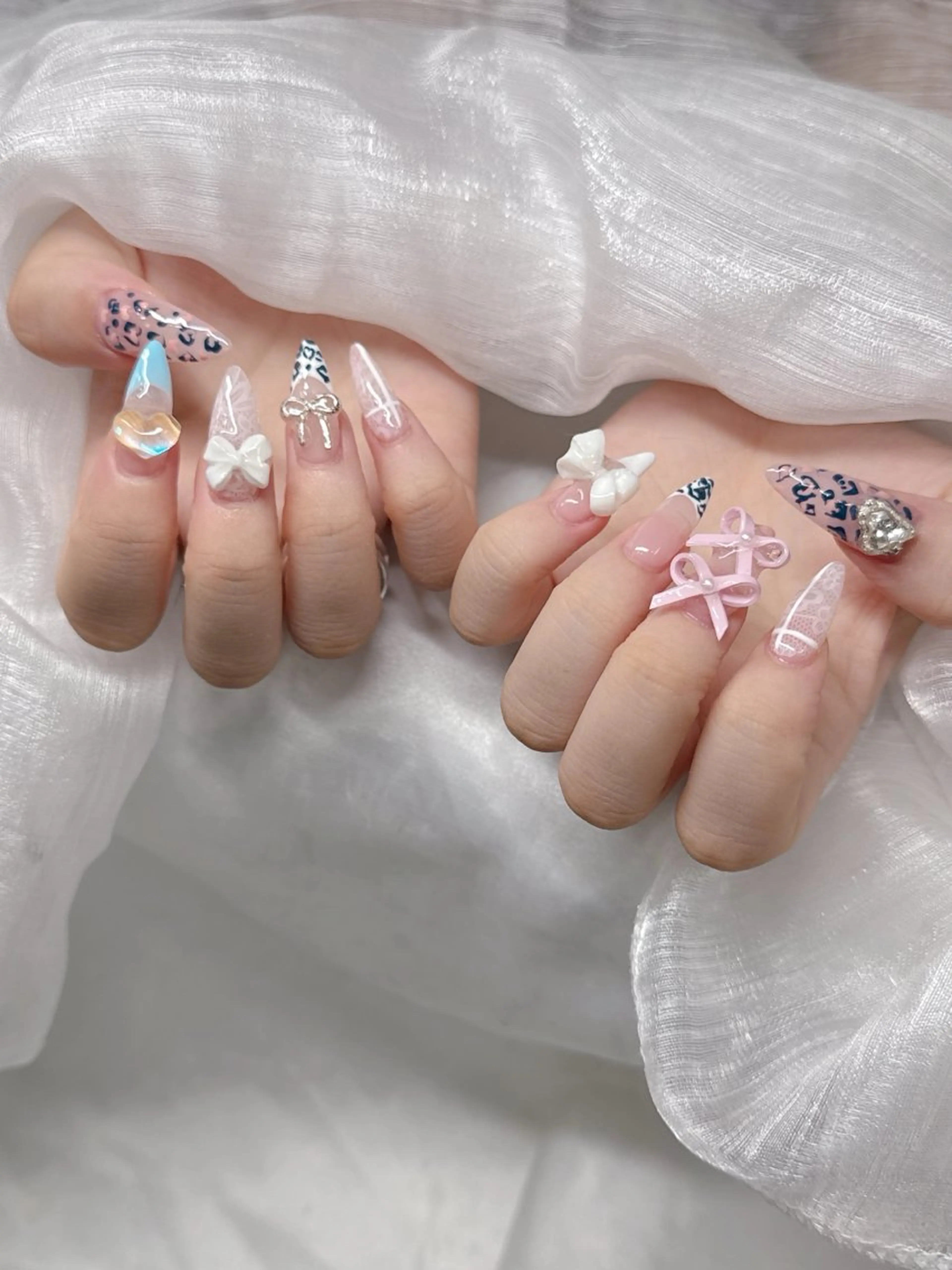 ネイル オーロラネイル チークネイル 長さ出し フットネイル フレンチネイル ハンドネイル Lee Ainのネイルデザイン