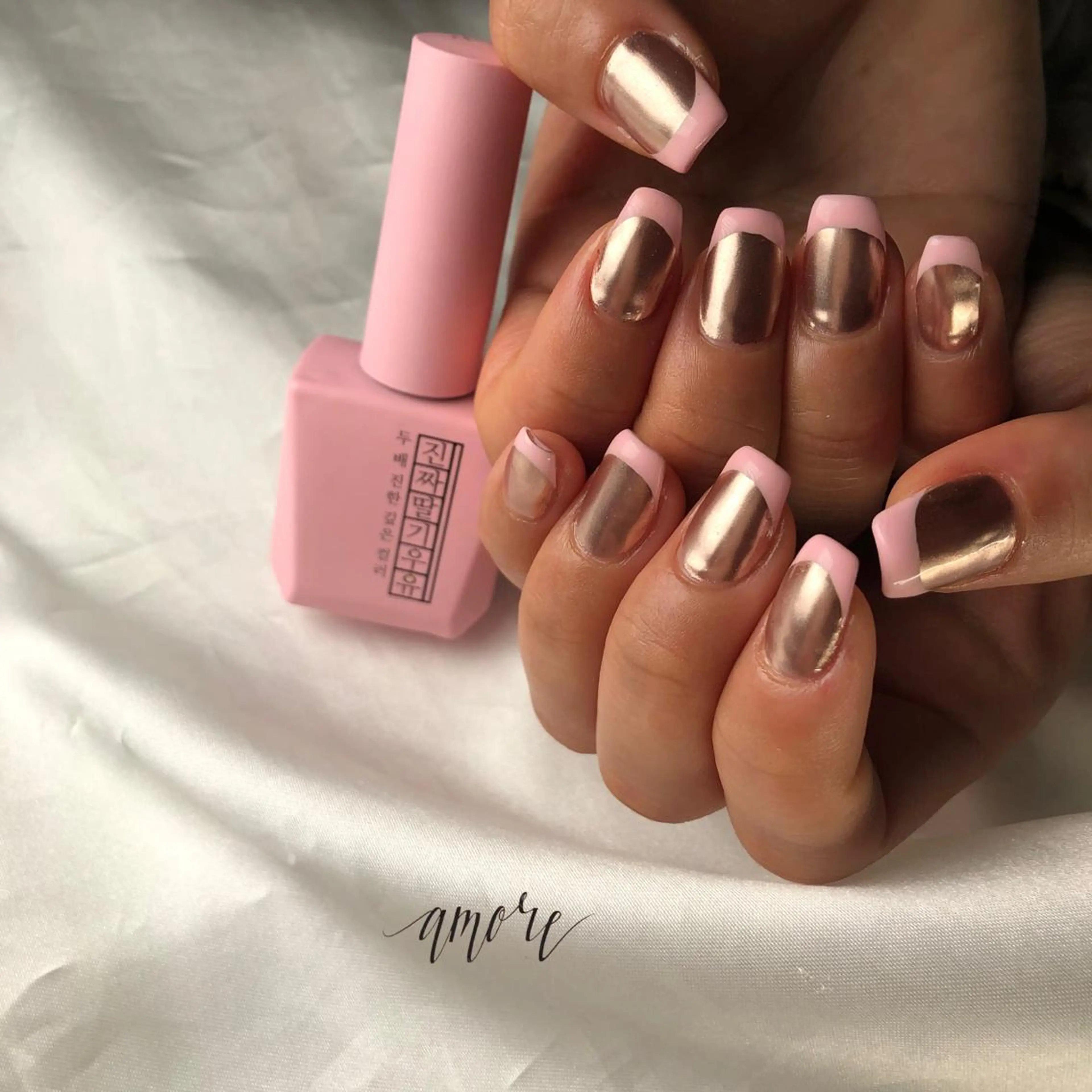 ネイル ジェルネイル 氷ネイル・うるうるネイル マグネットネイル ミラーネイル ニュアンスネイル You kyehwaのネイルデザイン