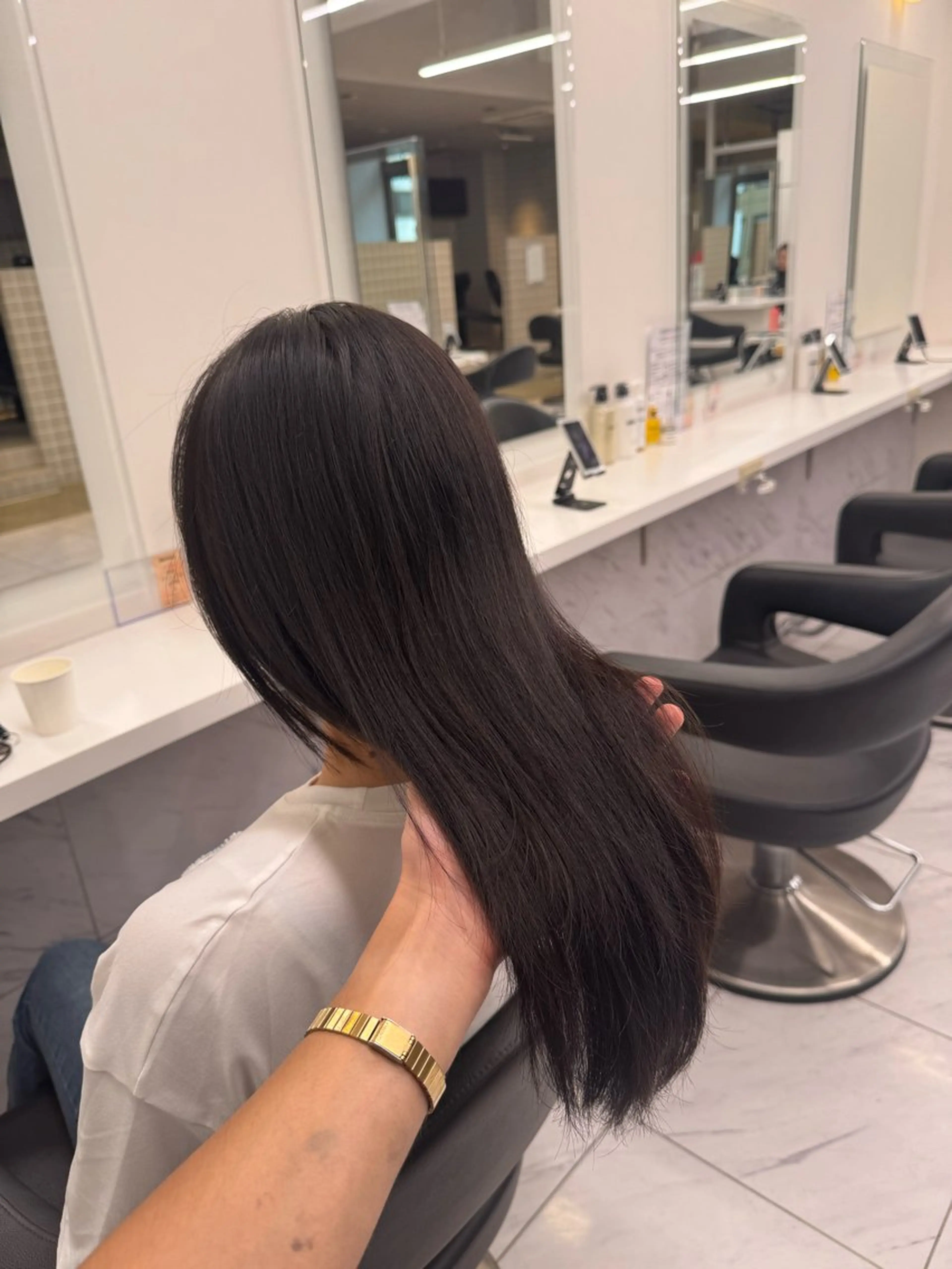 セミロング カラー ヘアアレンジ 韓国風カラー 韓国風ヘア ヘアカラー トリートメント ヘアセット 顔まわりカット の達人のヘアスタイル