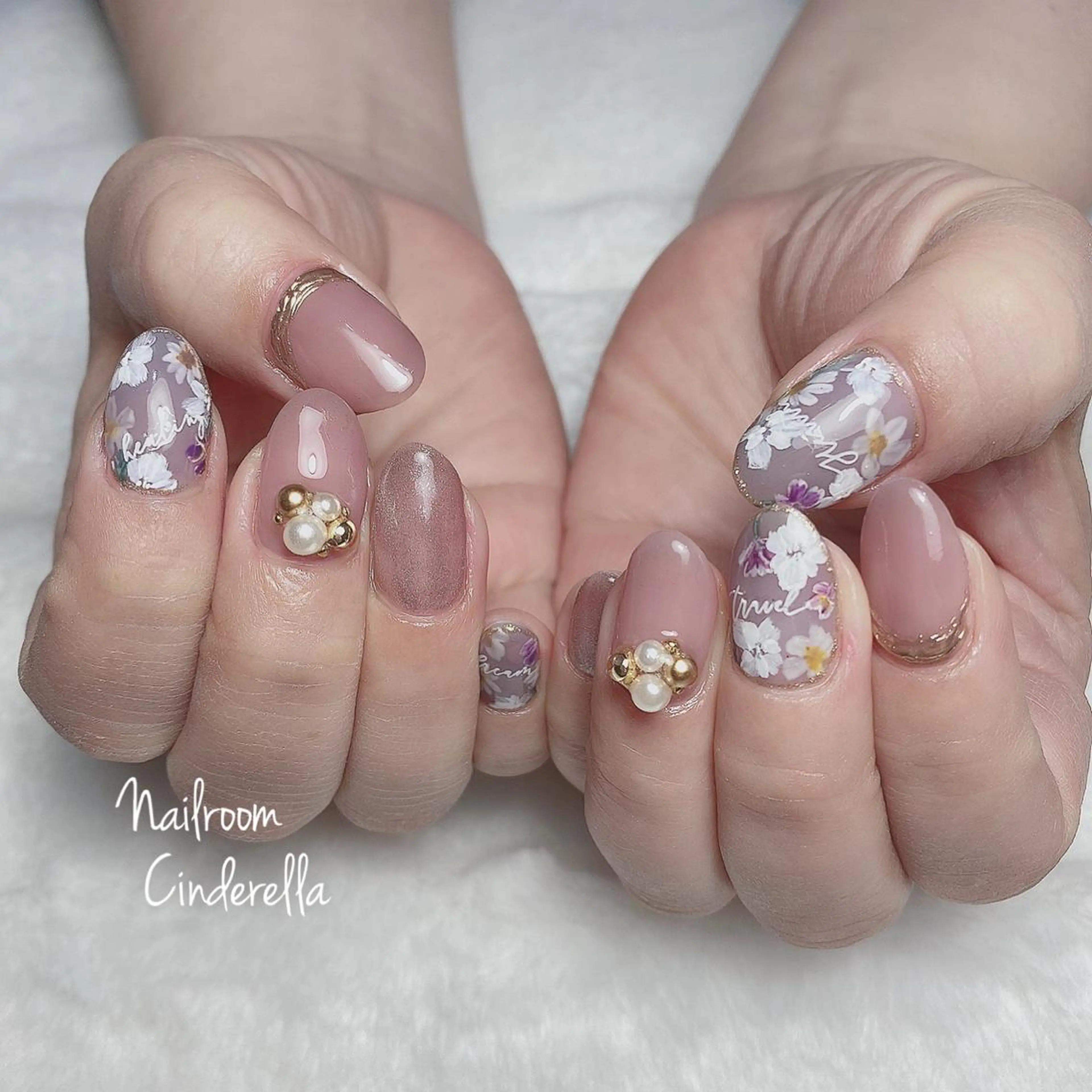 ネイル フラワーネイル Nailroom. Cinderellaのネイルデザイン