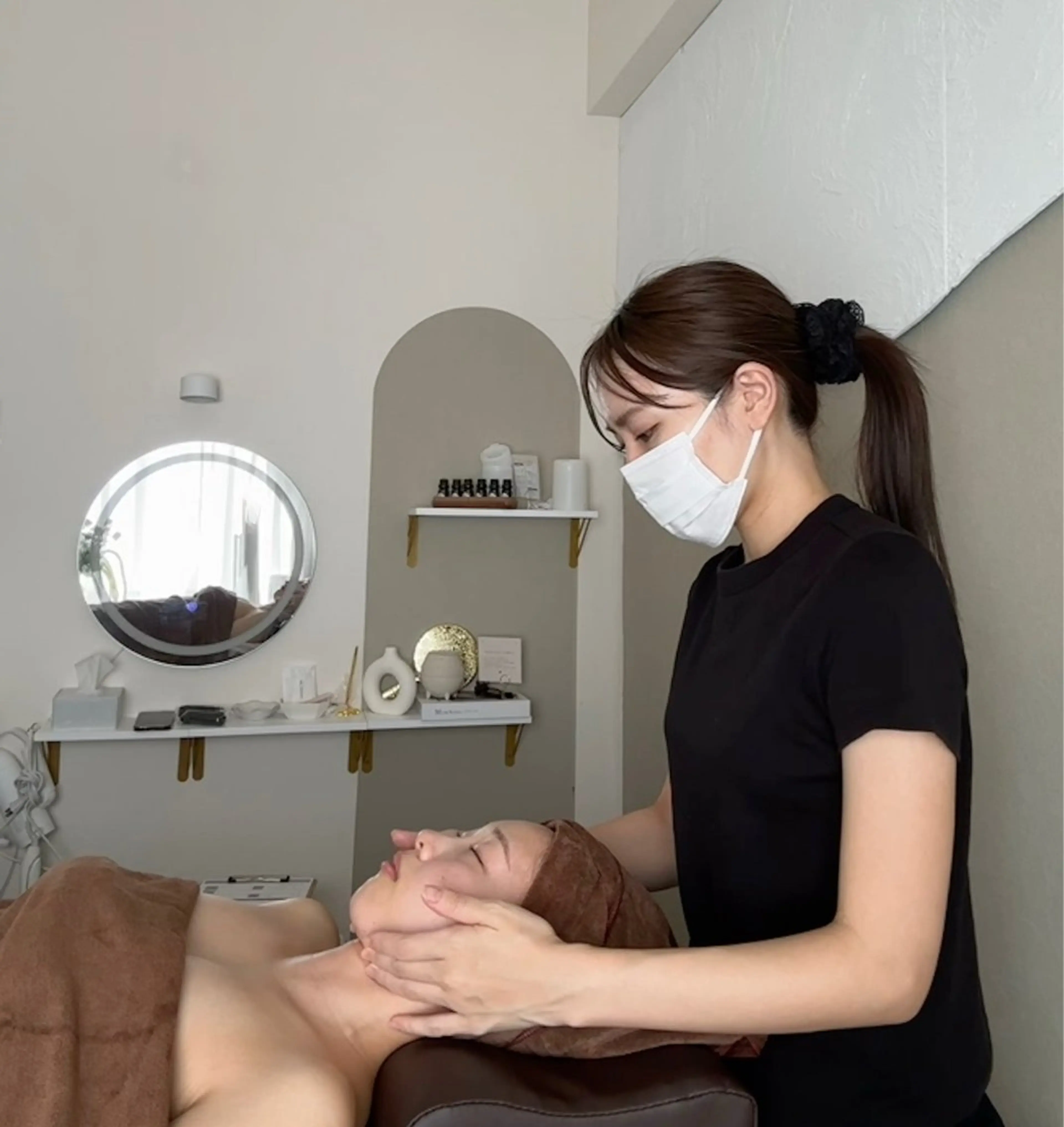 【顔むくみ・たるみ気になる方】小顔コルギ＋ヘッドでフェイスラインスッキリ70分/ソフトコルギ/ヘッド/デコルテ/首肩凝りの写真