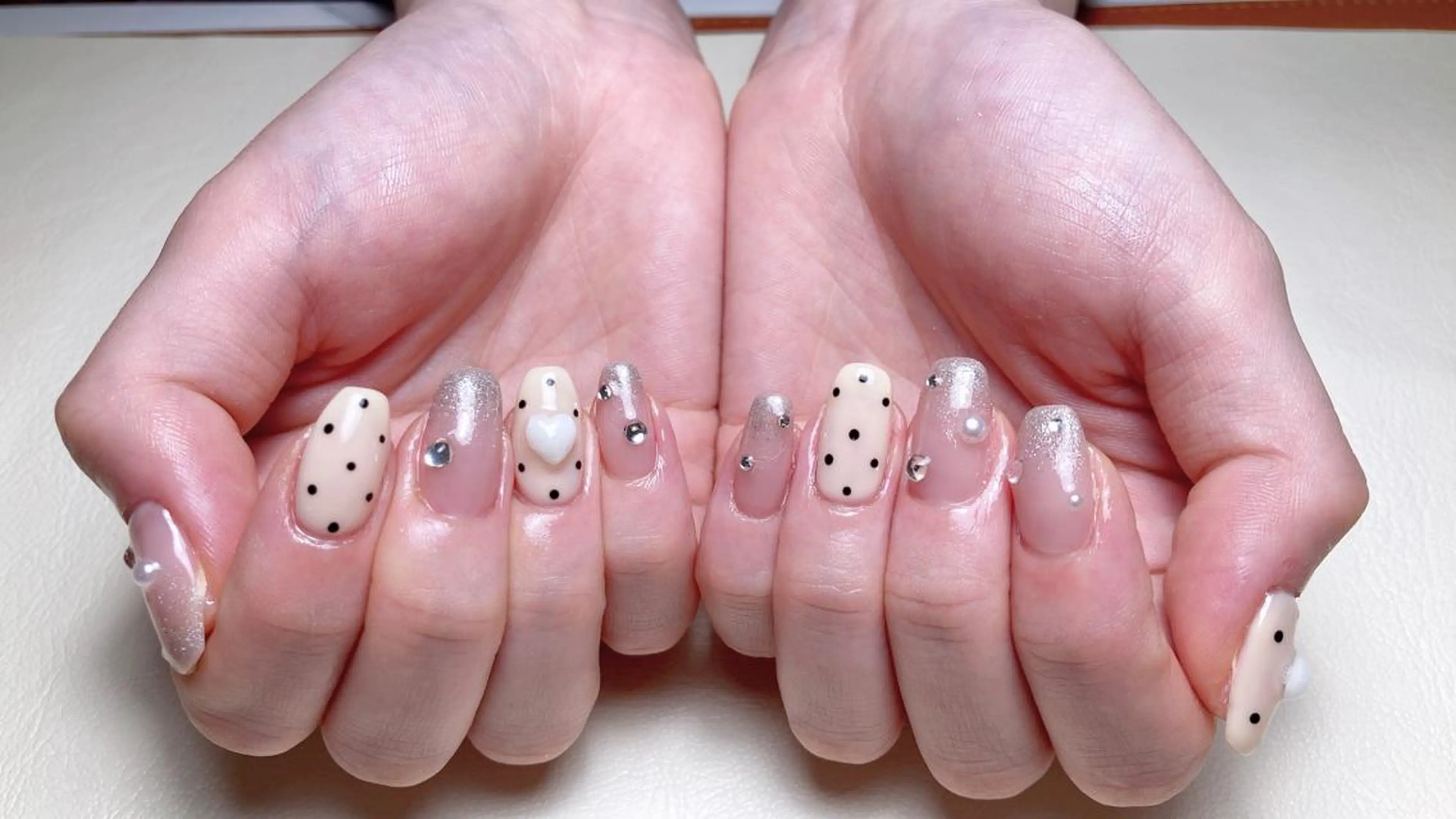 ネイル ewt miniのマツエク・マツパデザイン