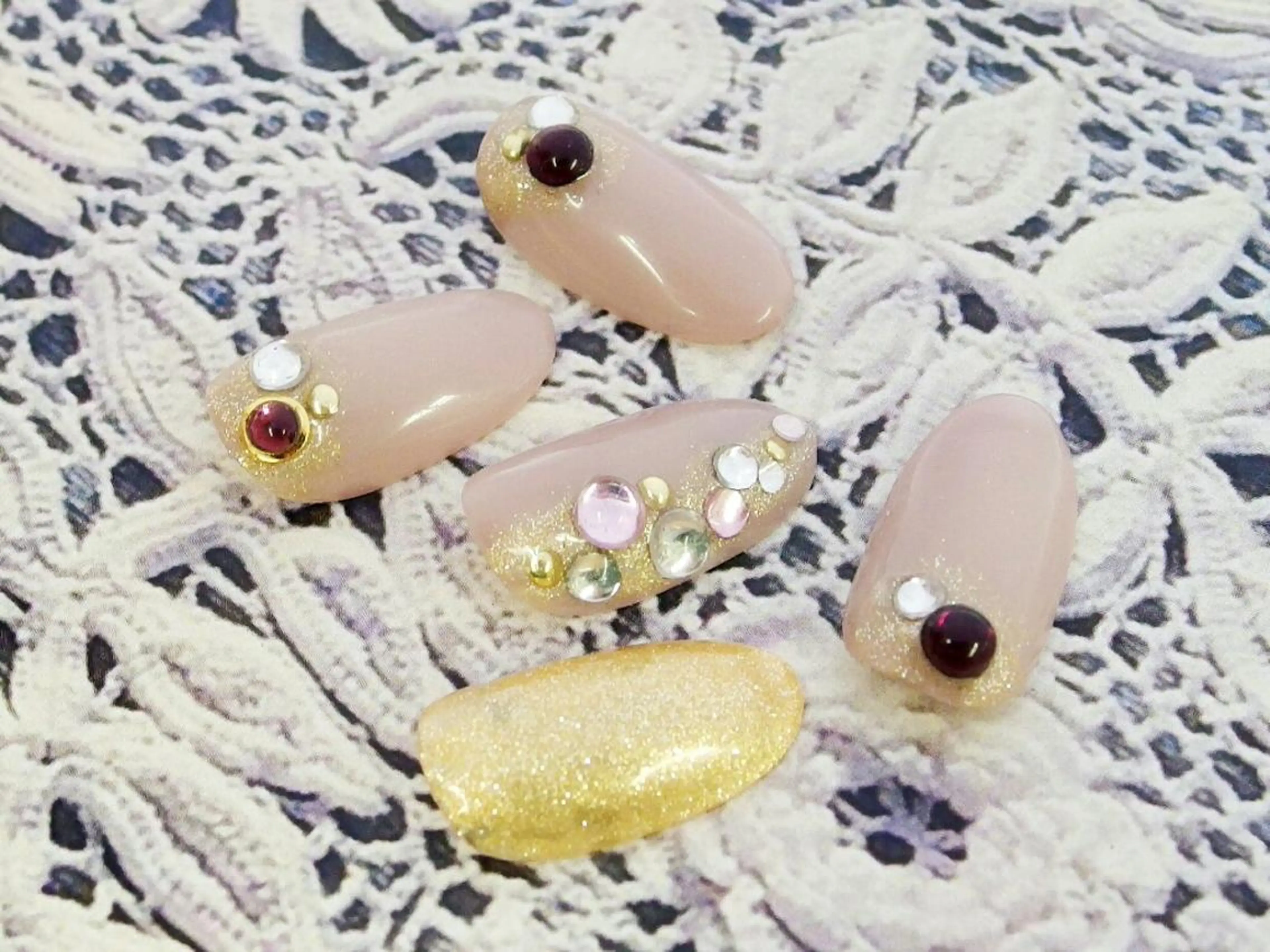 ネイル 春ネイル ティーエヌ 金山駅東口店のネイルデザイン