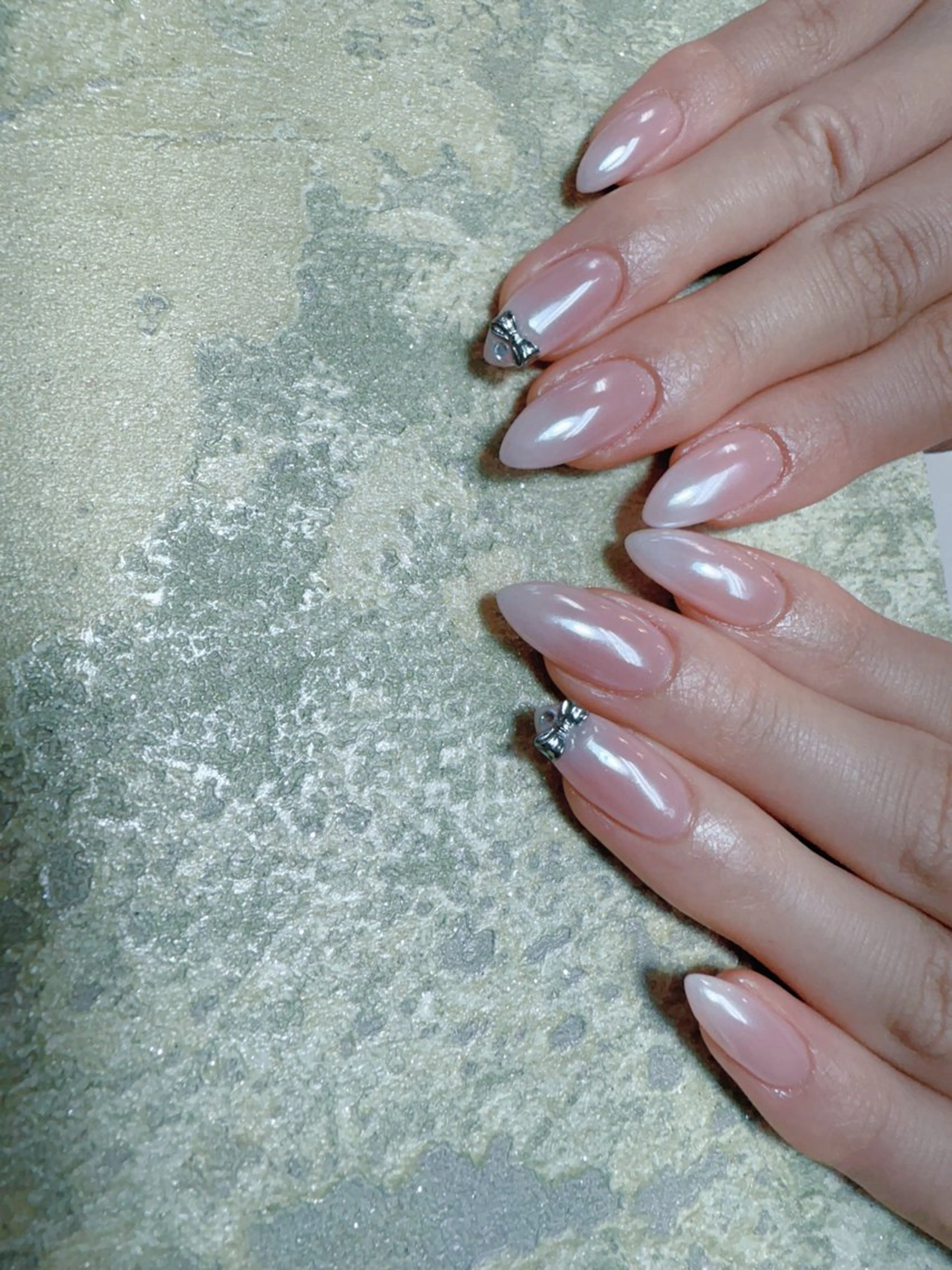 ネイル ストーンネイル ハンドネイル flower nailsalon所属・Flower nailのネイルデザイン