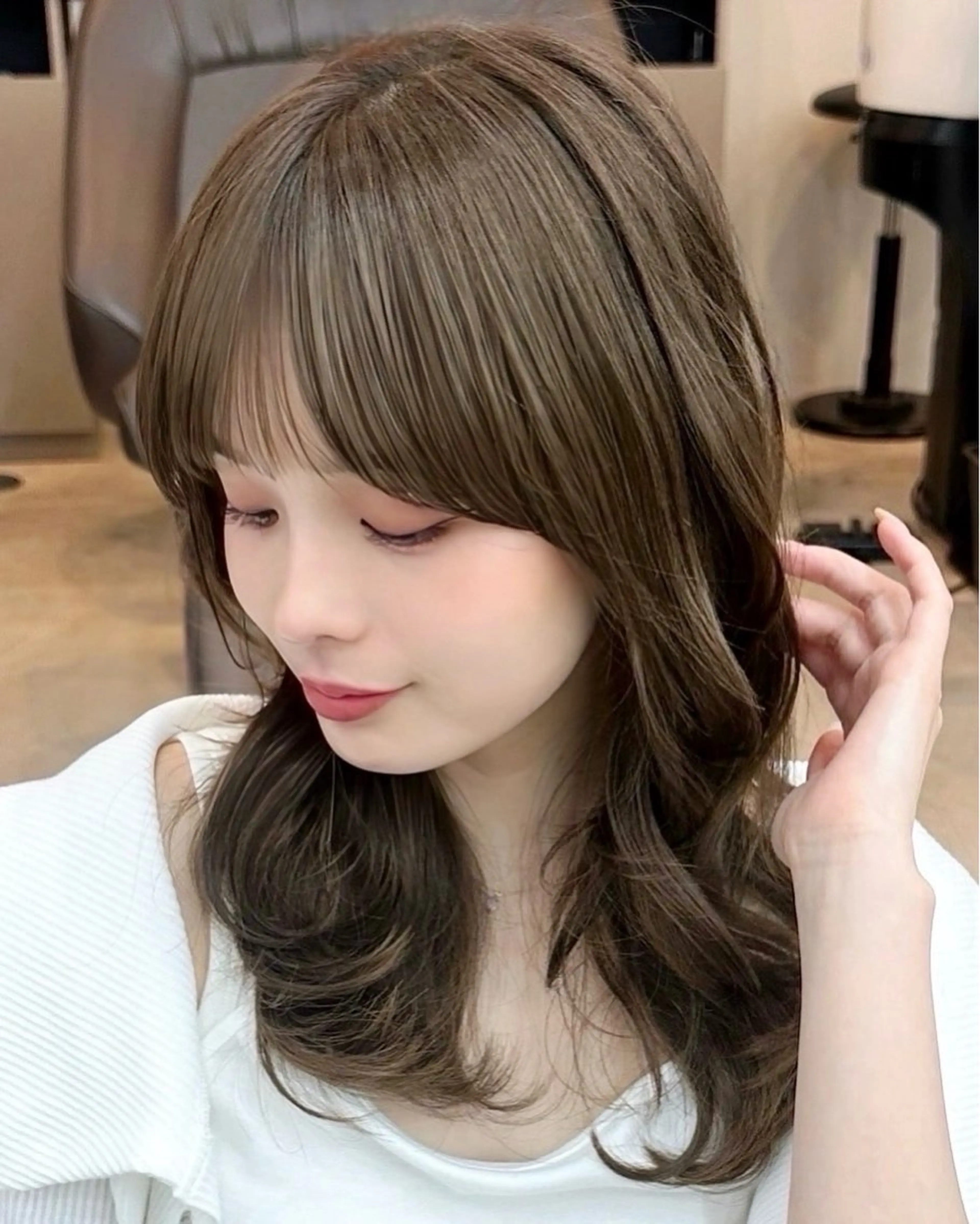 ミディアム カラー オリーブカラー Aura所属・丸山 心 / 艶カラーのヘアスタイル