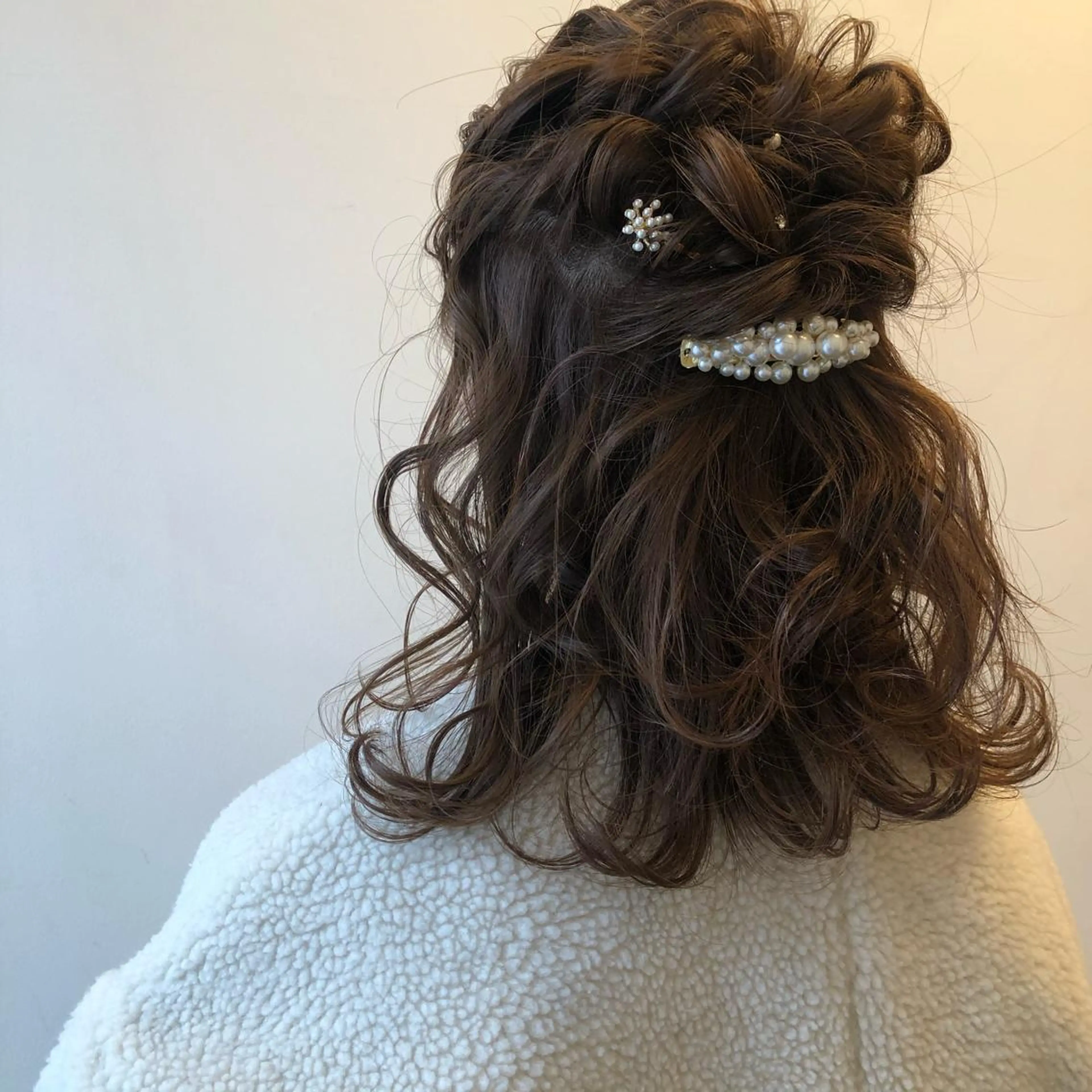 ミディアム カラー パーマ ヘアアレンジ ハーフアップ 結婚式・ブライダル ヘアセット apish aoyama所属・武 愛子の眉毛・アイブロウイメージ