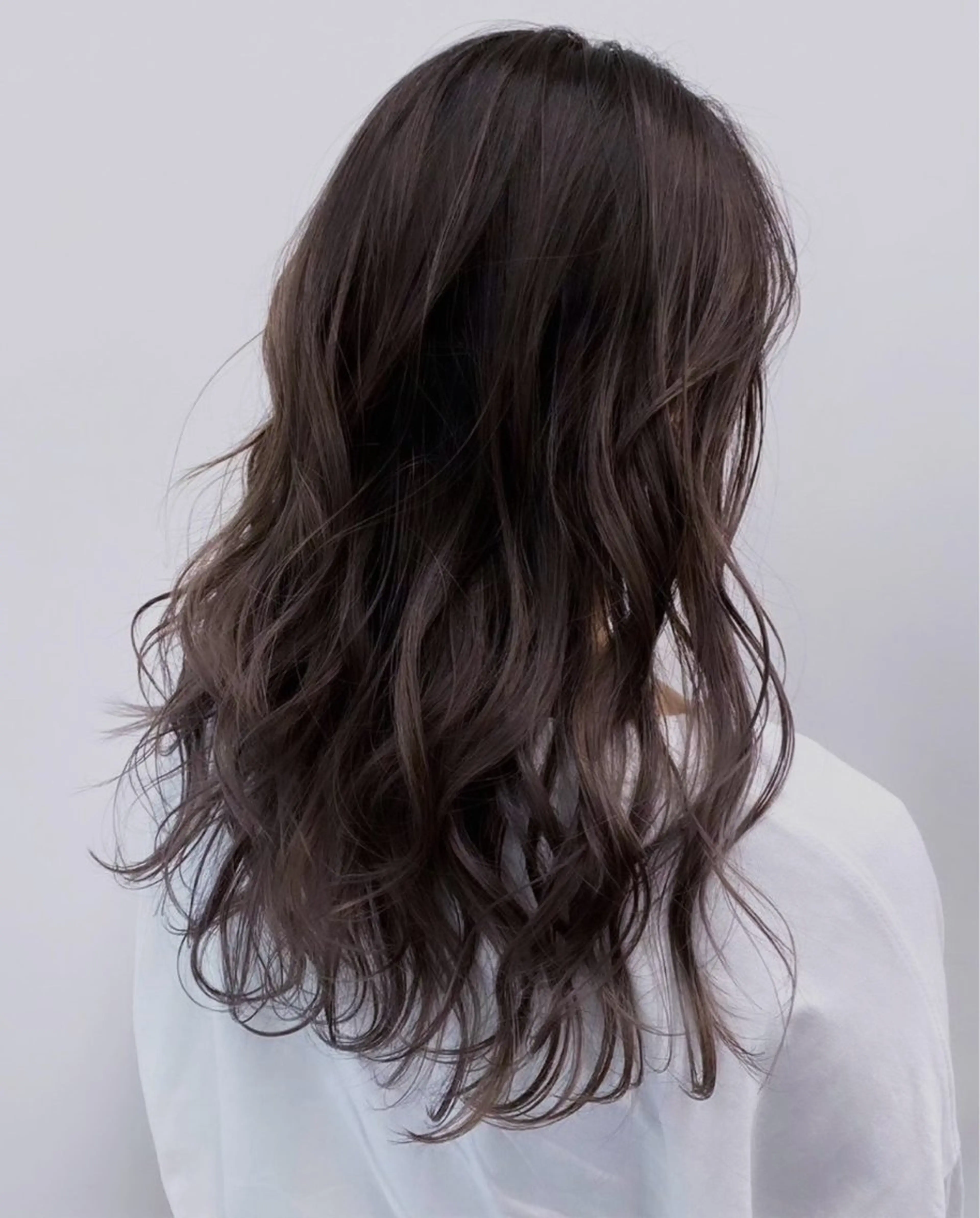 セミロング ヘアカラー モテ髪提案🫧 /HaRu🏳️‍⚧のヘアスタイル