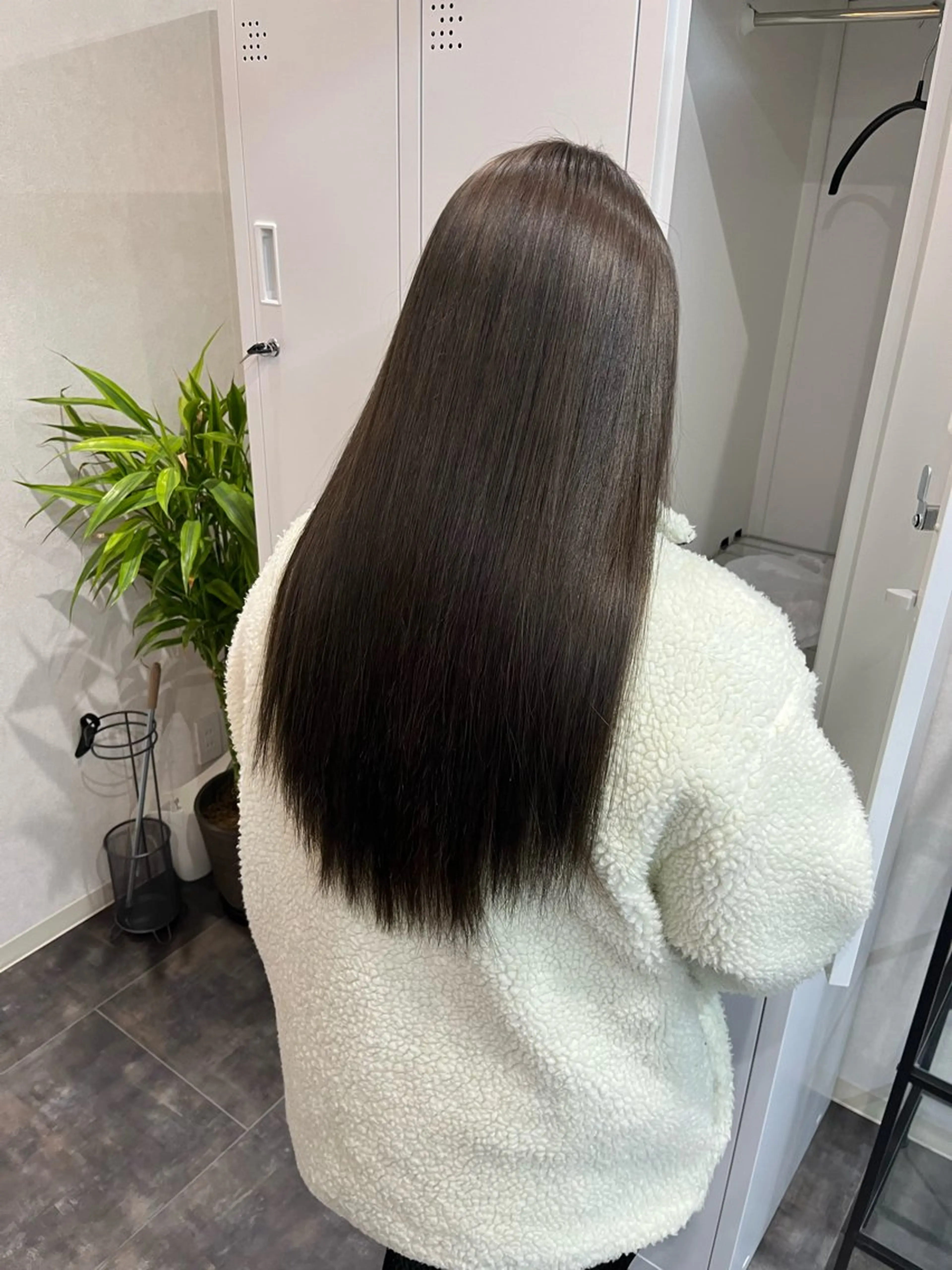 ロング カラー グレージュ ピンクカラー FERIA あべの yumeho🍭のヘアスタイル