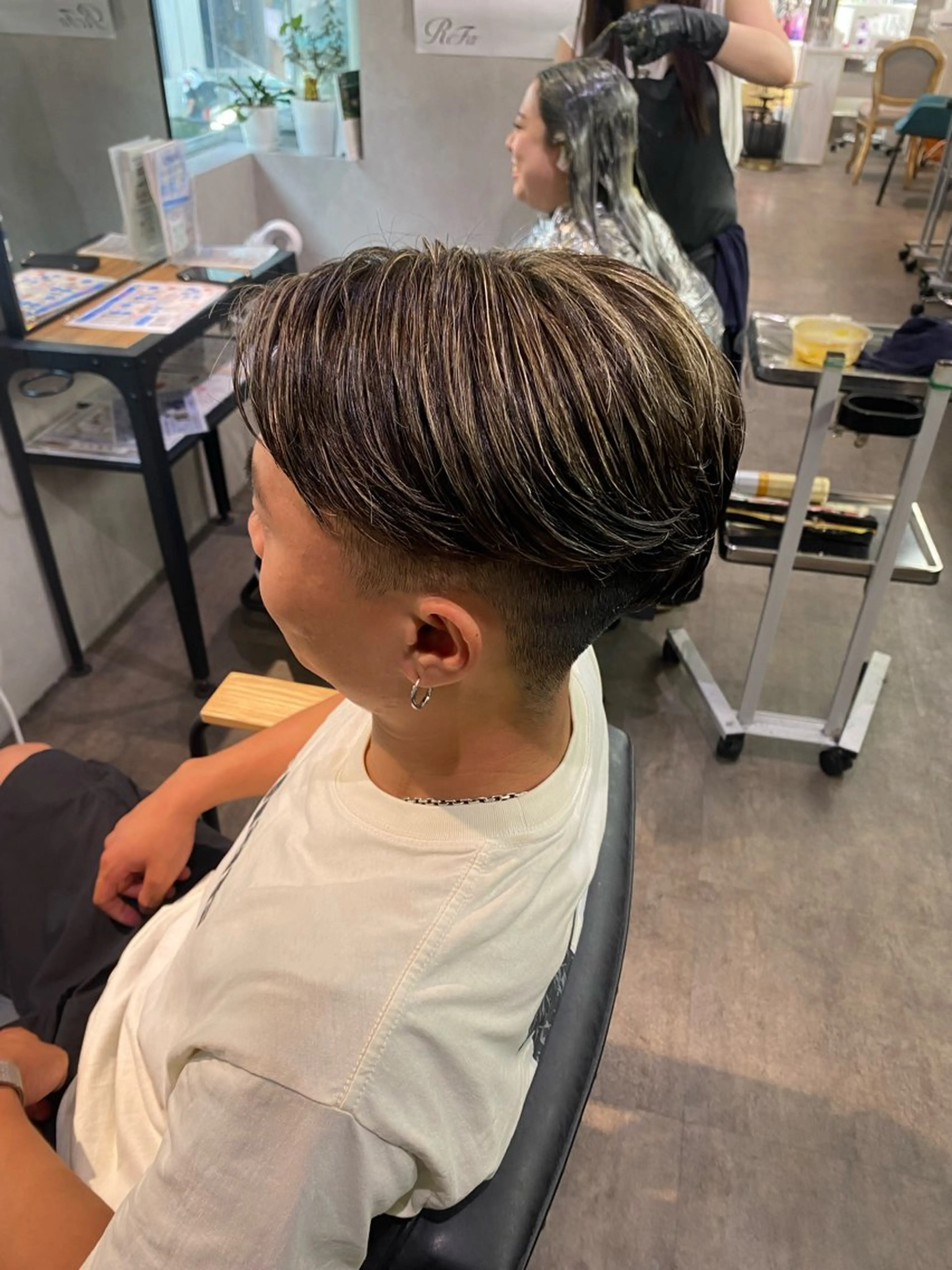 カラー メンズ メンズメッシュ メッシュ ヘアカラー 派手髪ハイトーン💛 ネイル💅まりなのヘアスタイル