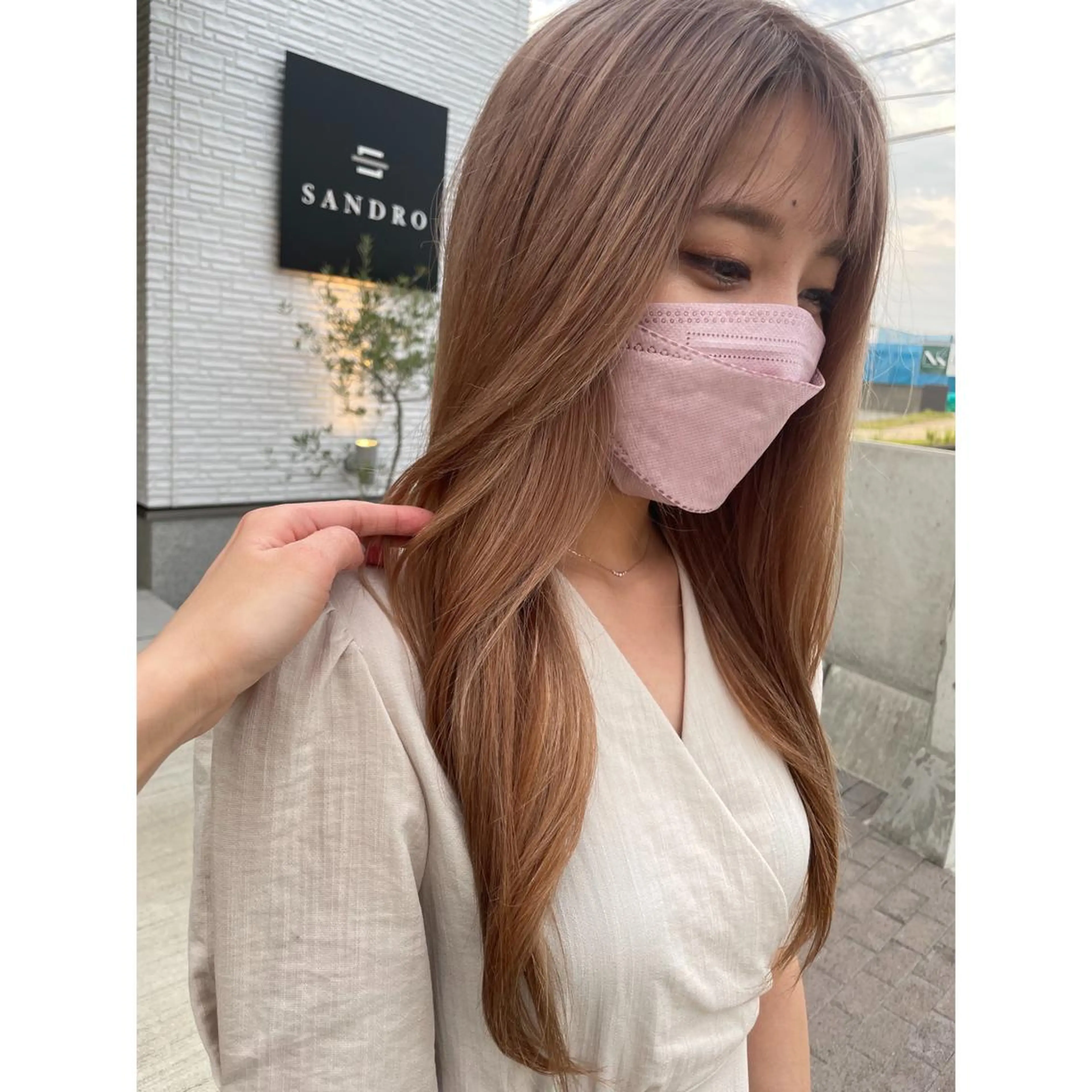 ロング カラー ブリーチ 透明感カラー ハイライトカラー ハイライト SANDRO所属・SANDRO eno☺︎のヘアスタイル