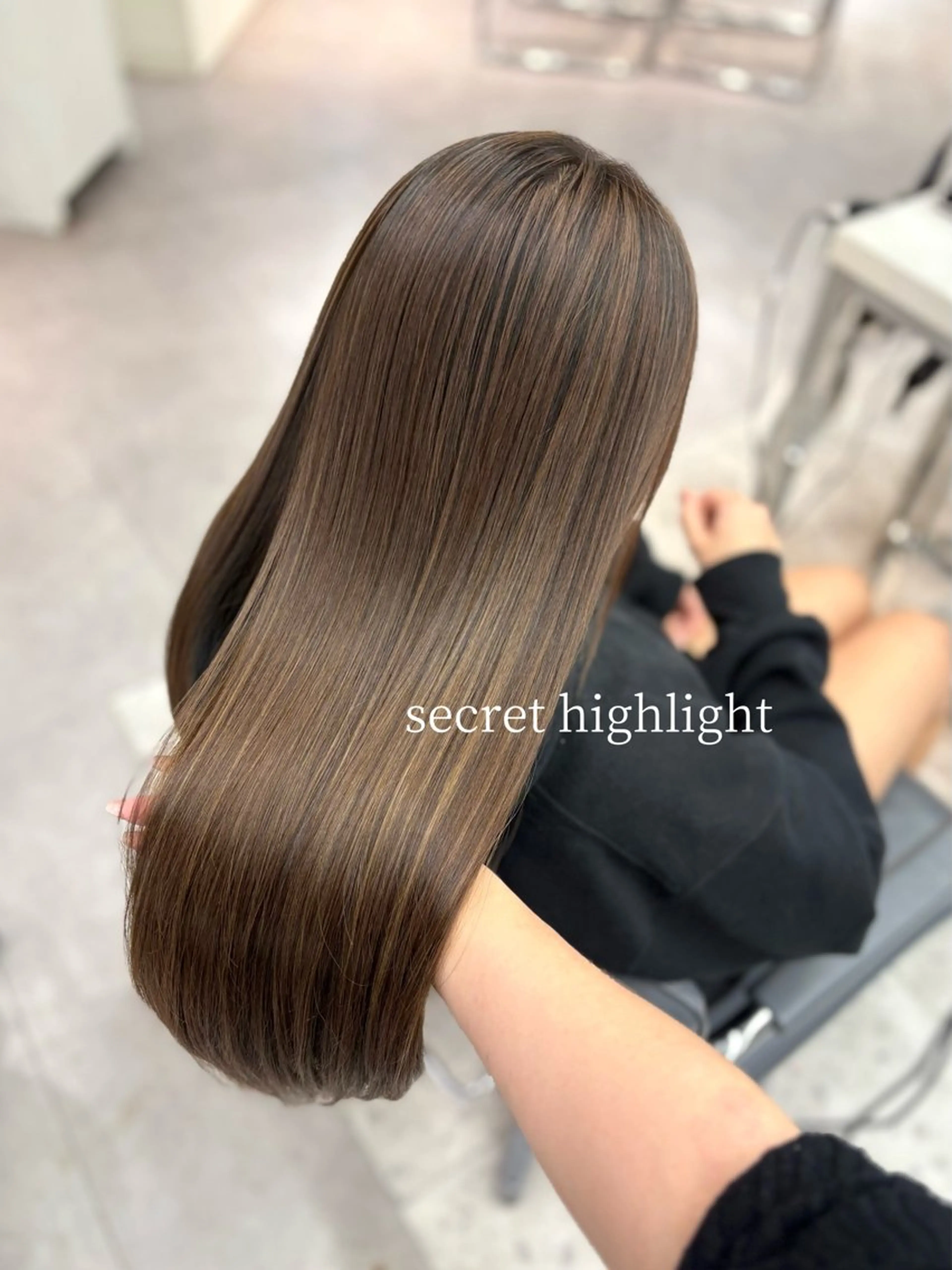 ロング カラー デザインカラー ハイライトカラー ハイライト ヘアカラー MEI🎀つやカラー 🎀レイヤー🎀渋谷のヘアスタイル