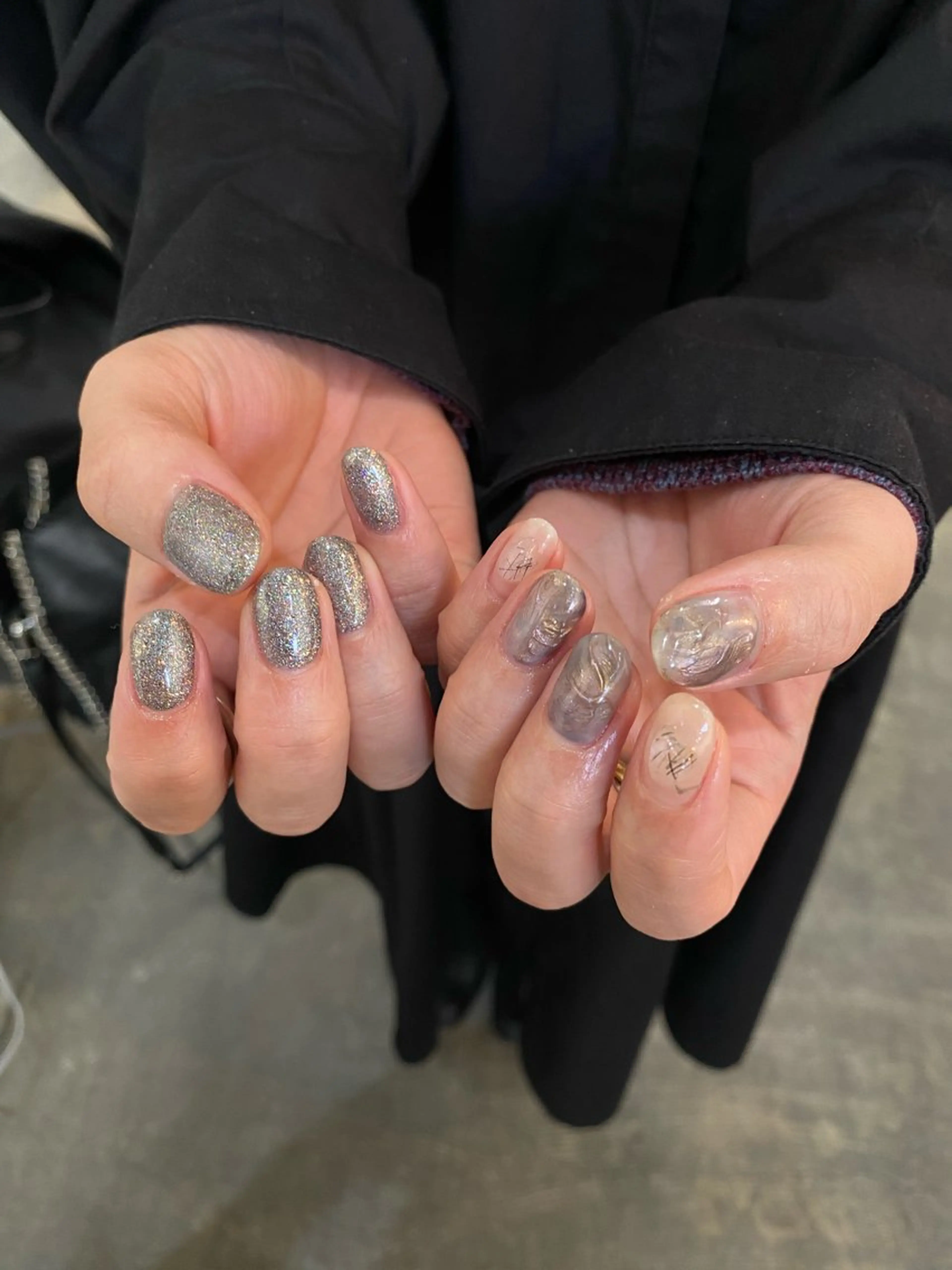 ネイル グリーン ネイビー ハンドネイル nable.所属・栗林 実莉のネイルデザイン