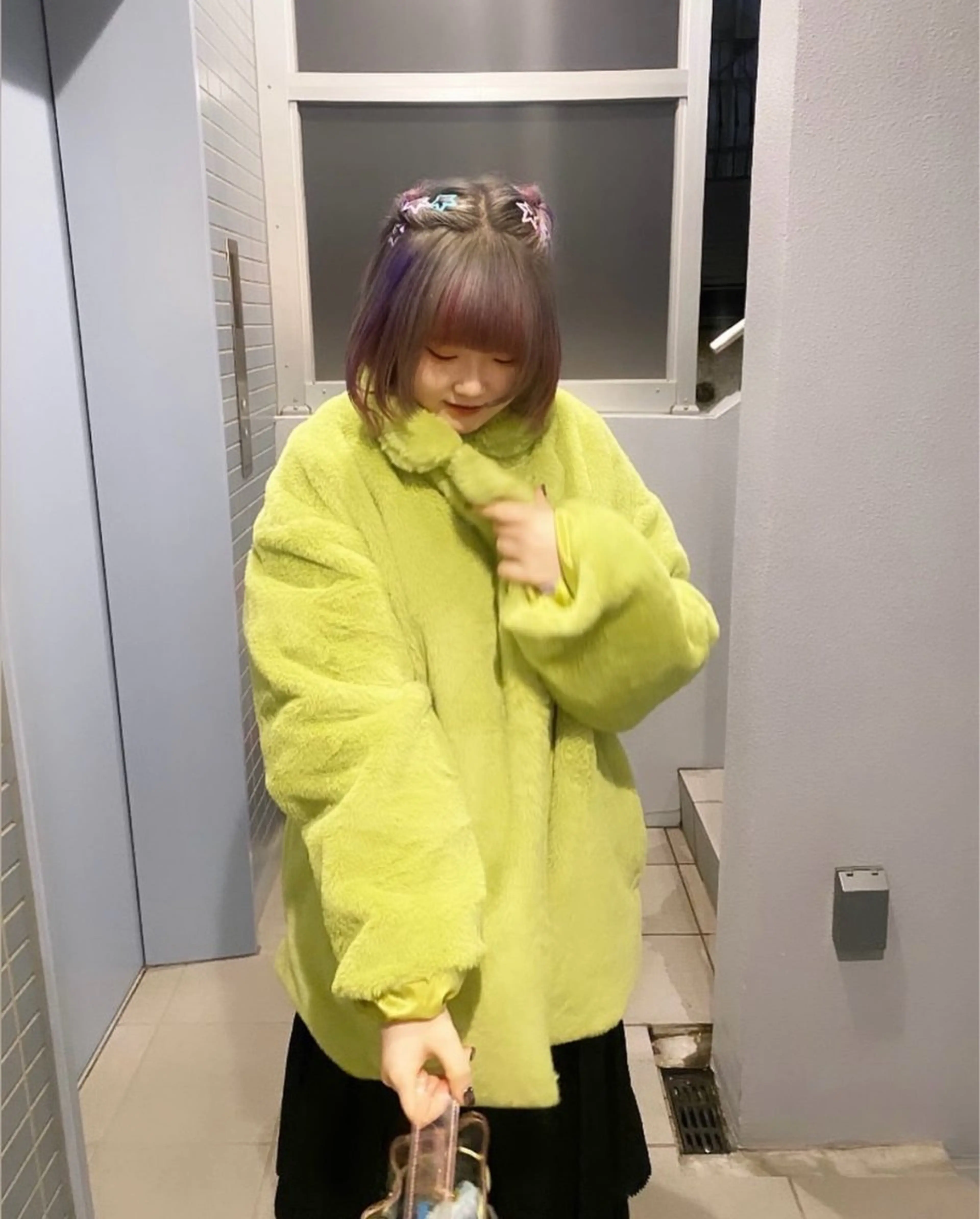 ミディアム カラー ヘアアレンジ mina 🐈‍⬛ ラフな似合わせヘアのヘアスタイル