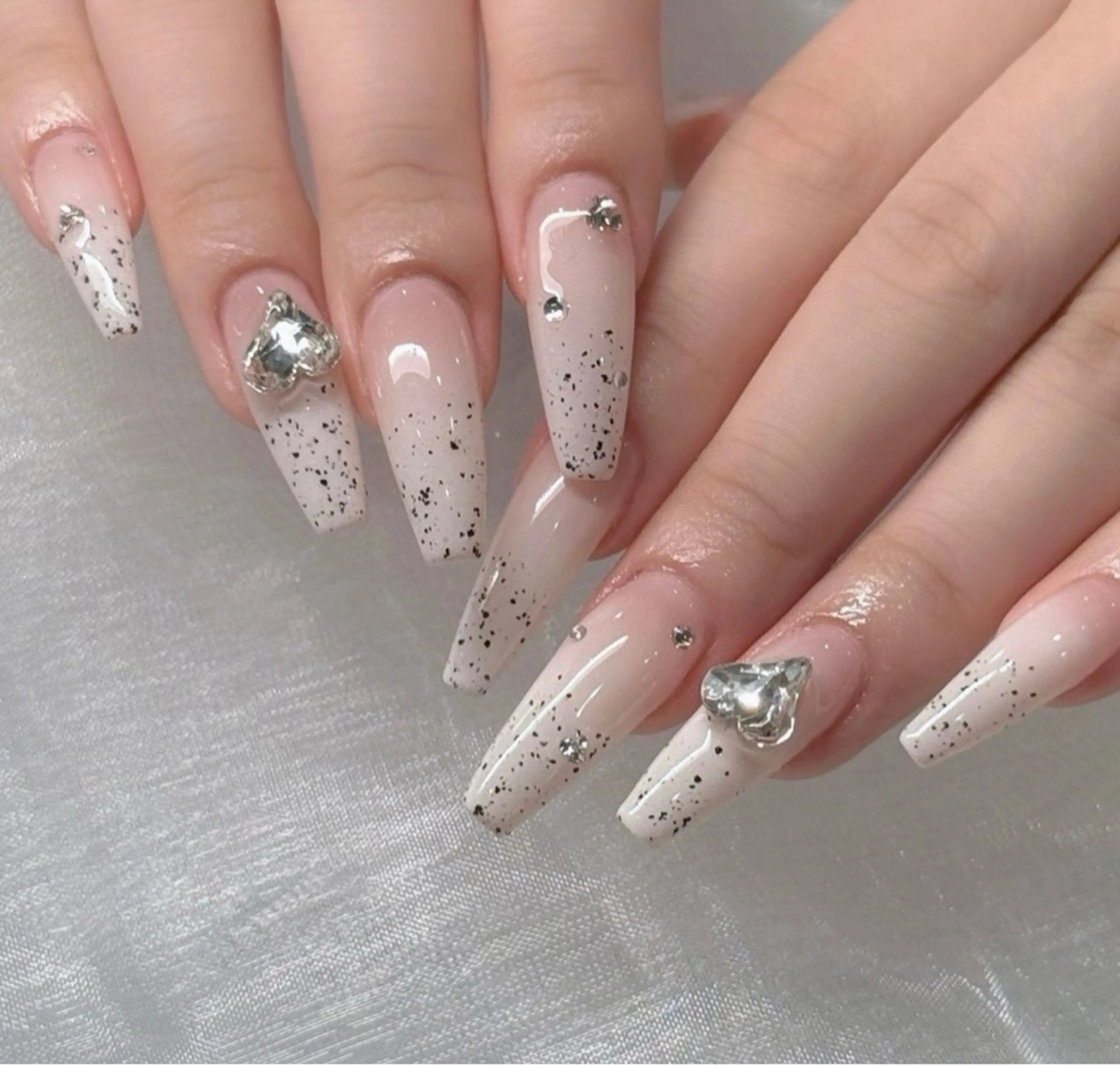 ネイル チークネイル フレンチネイル グラデーション 韓国ネイル マグネットネイル ハンドネイル Heng688 へンのネイルデザイン