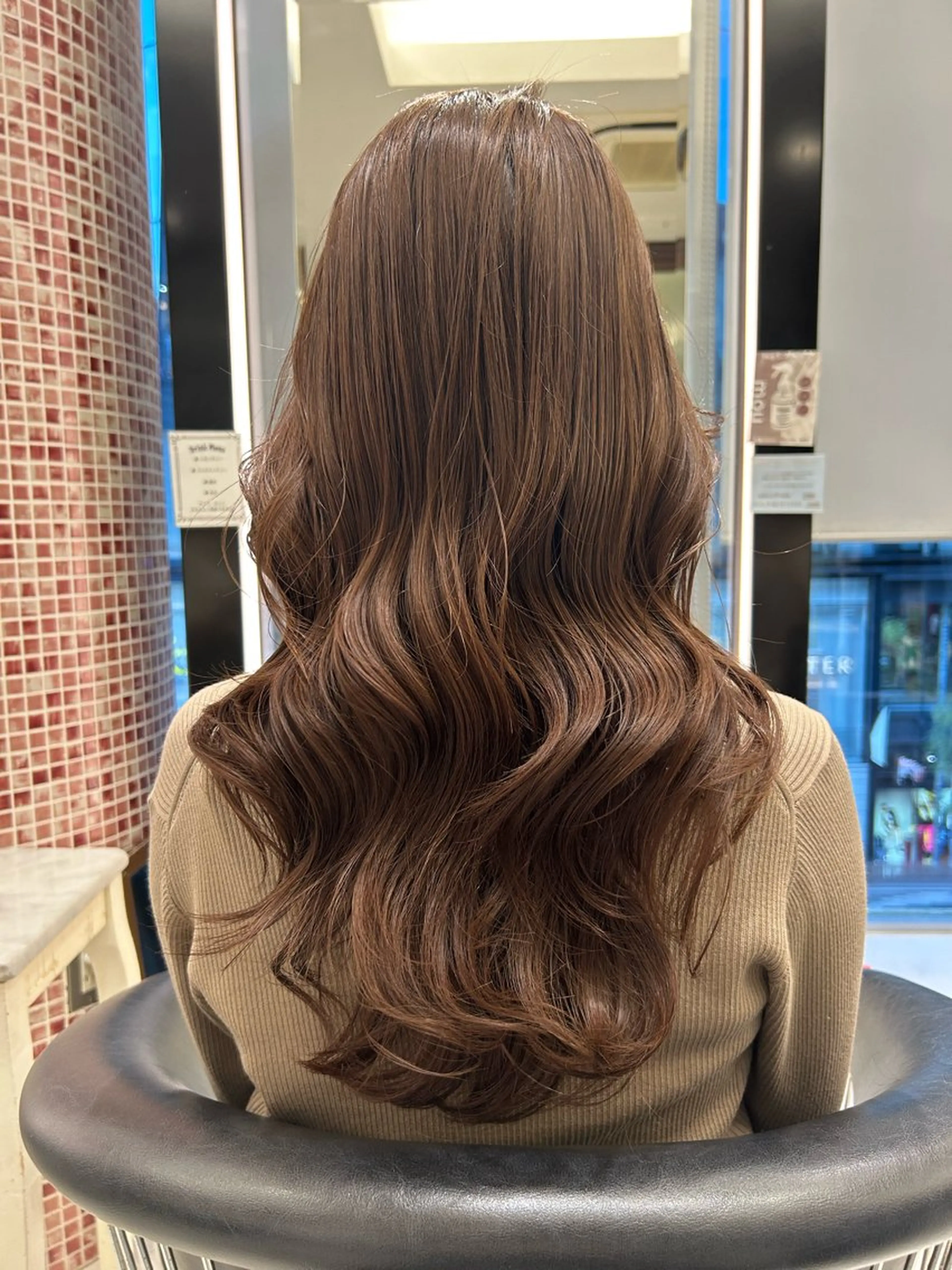 セミロング パーマ カット パーマ コテ巻き風パーマ✨ 韓国ヘア🤎近下菜央のヘアスタイル