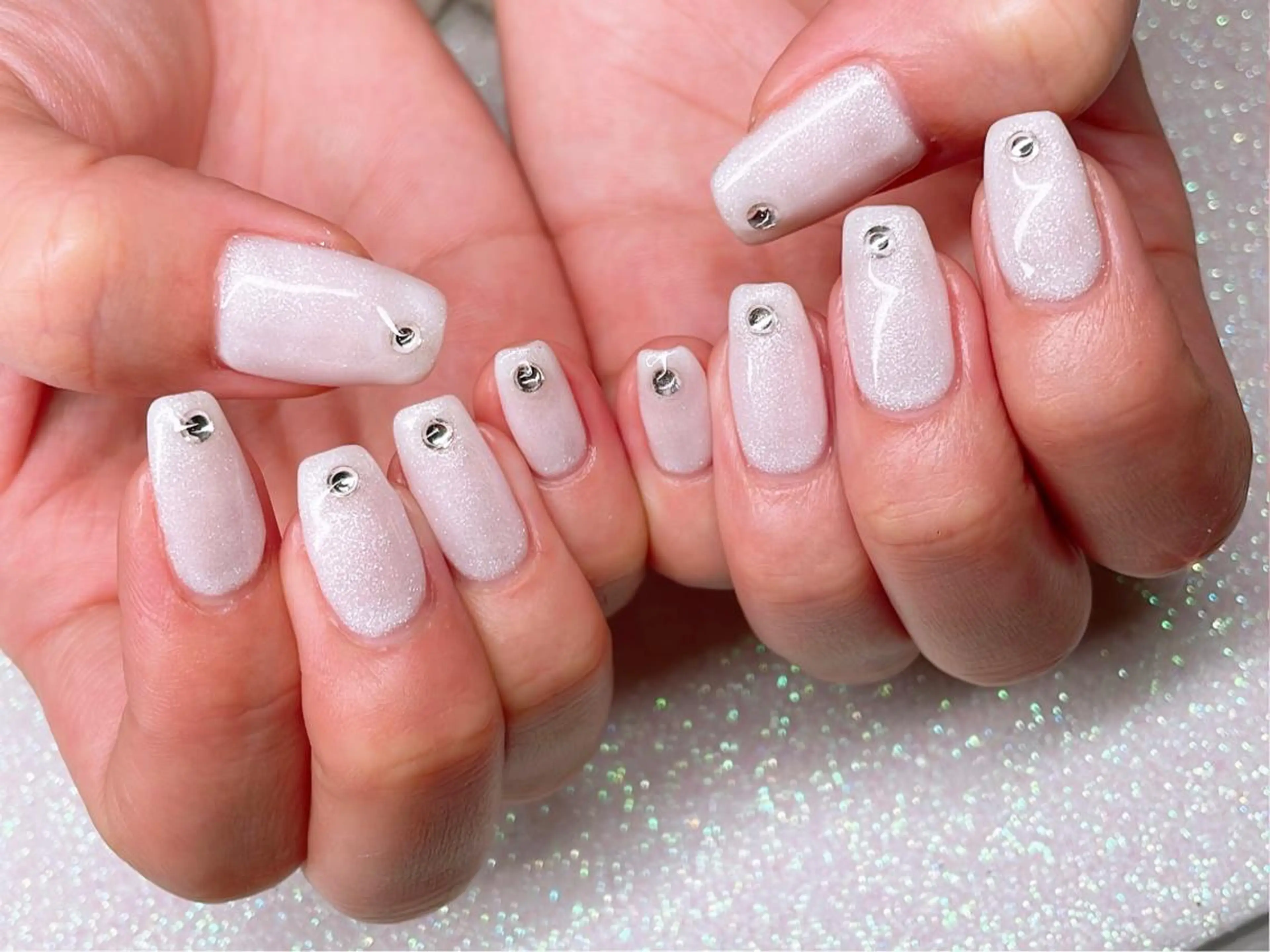 ネイル ハンドネイル VIERU 🌈🎀💖のネイルデザイン