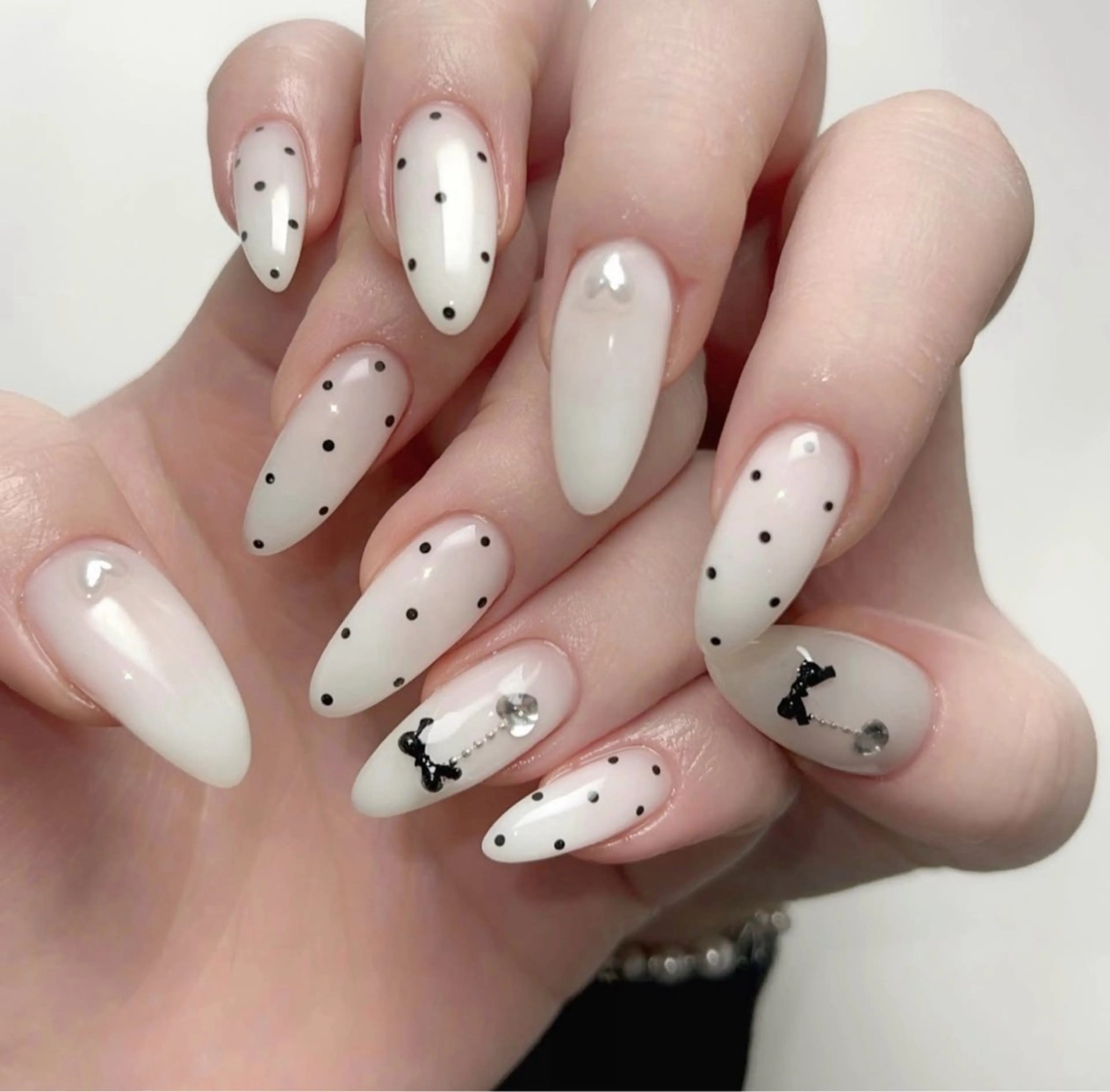 ネイル 長さ出し フレンチネイル 韓国ネイル レース マグネットネイル ハンドネイル 波 なみのネイルデザイン