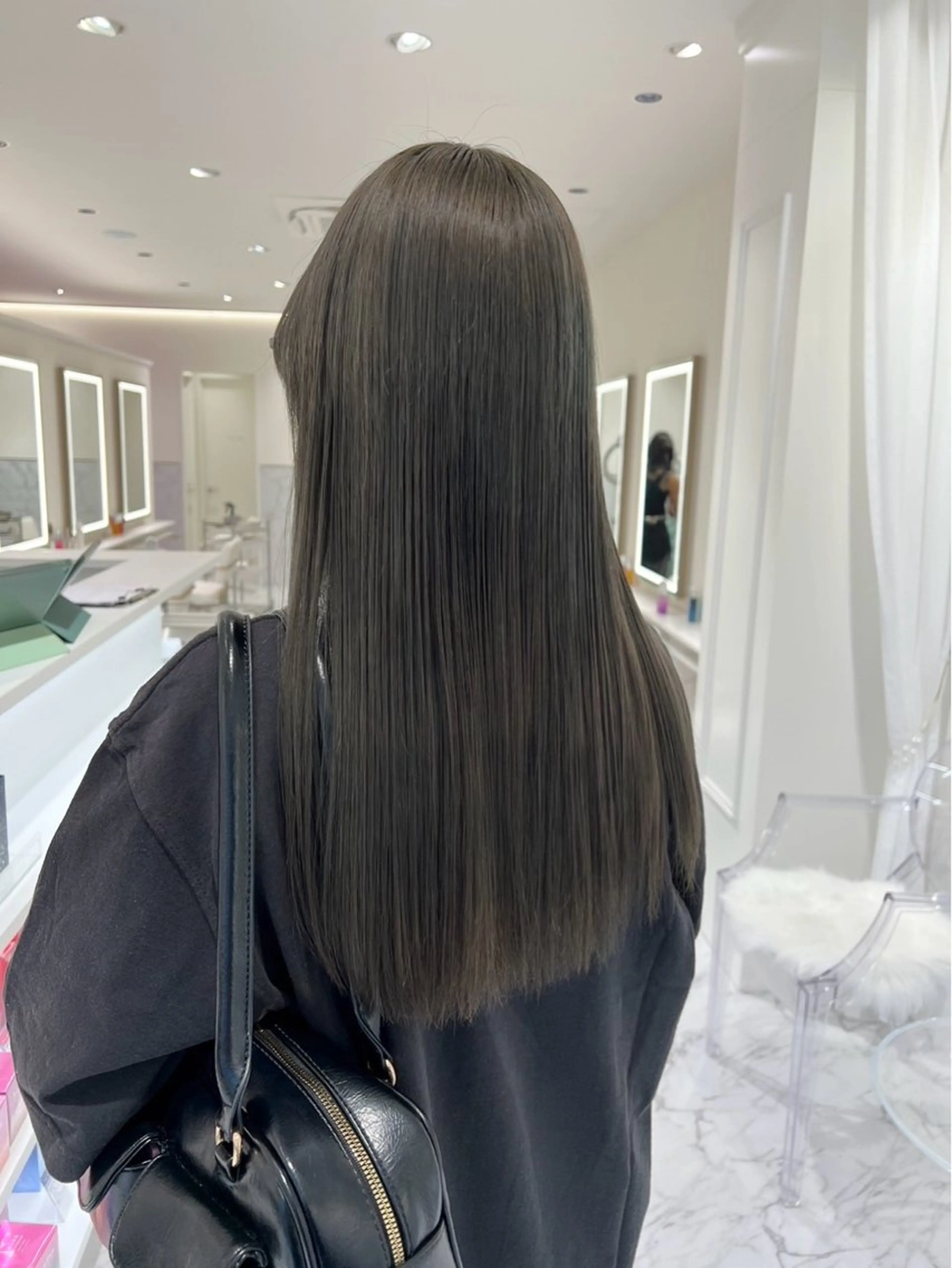 ロング カラー ヘアカラー ParveMix 🩶🫧入江 香名のヘアスタイル