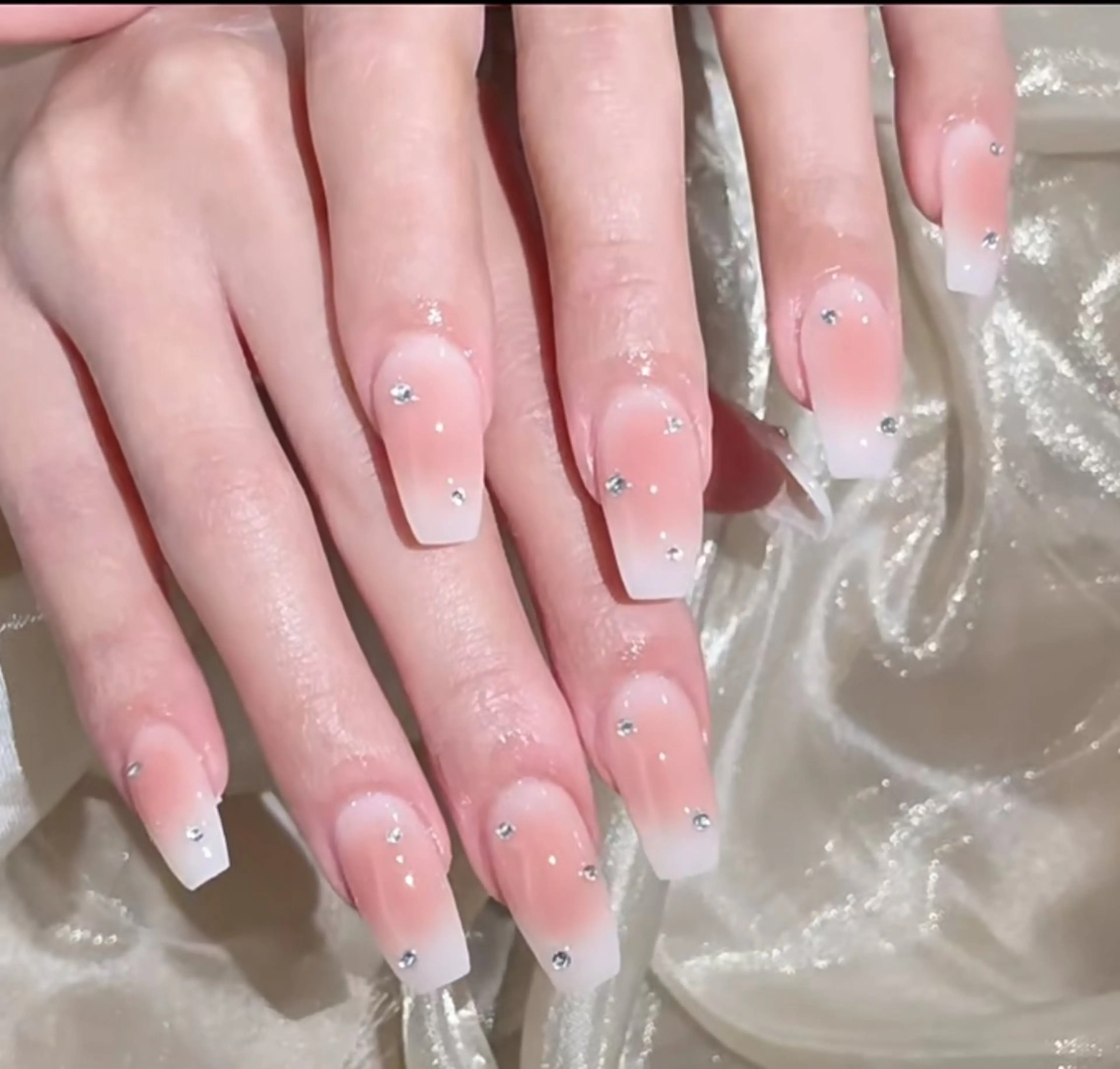 ネイル ハンドネイル ハンドケア 🍑 momo_nailのネイルデザイン