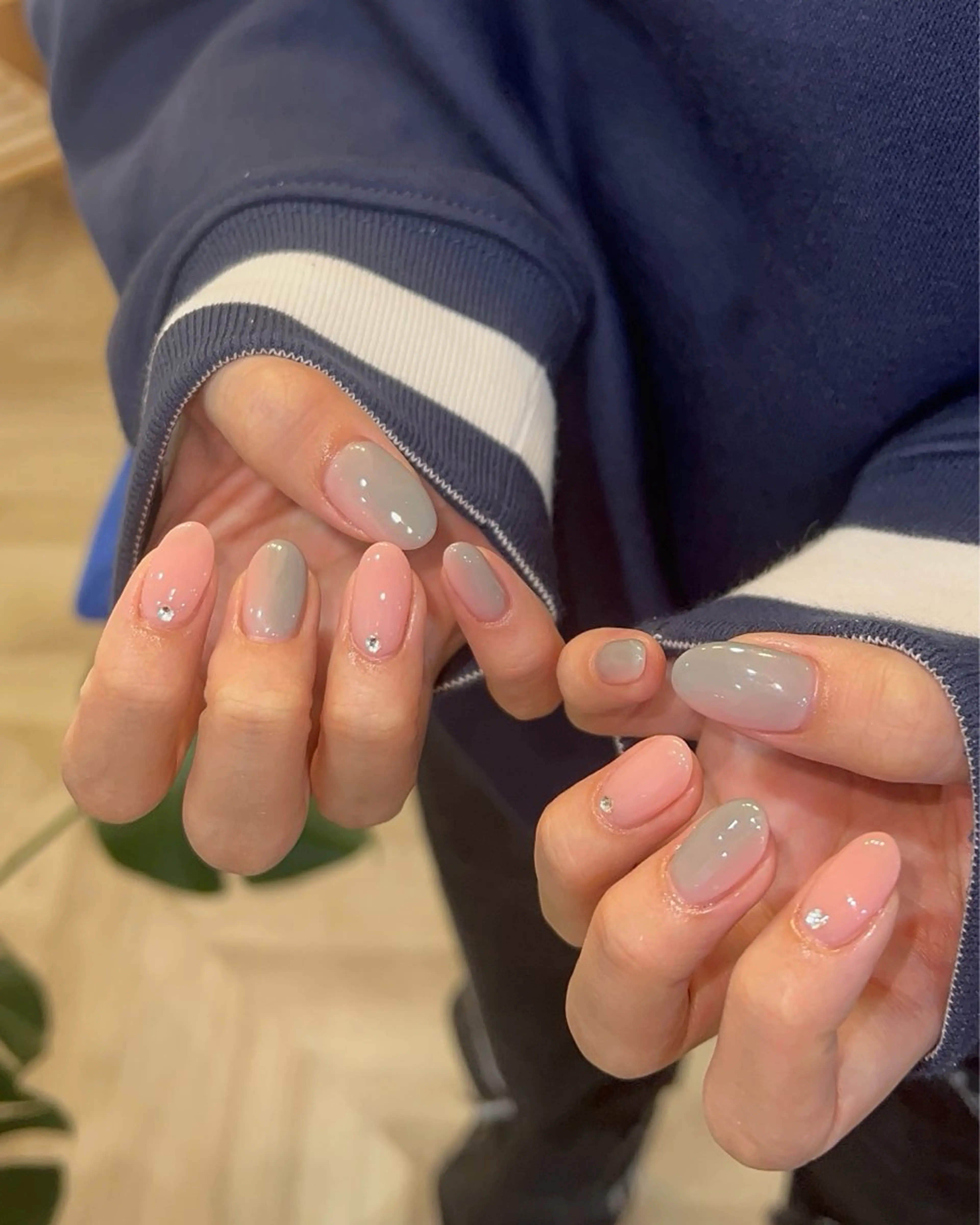 ネイル ハンドネイル フットネイル ハンドケア Nes.Nail所属・Miyagi Asamiのネイルデザイン