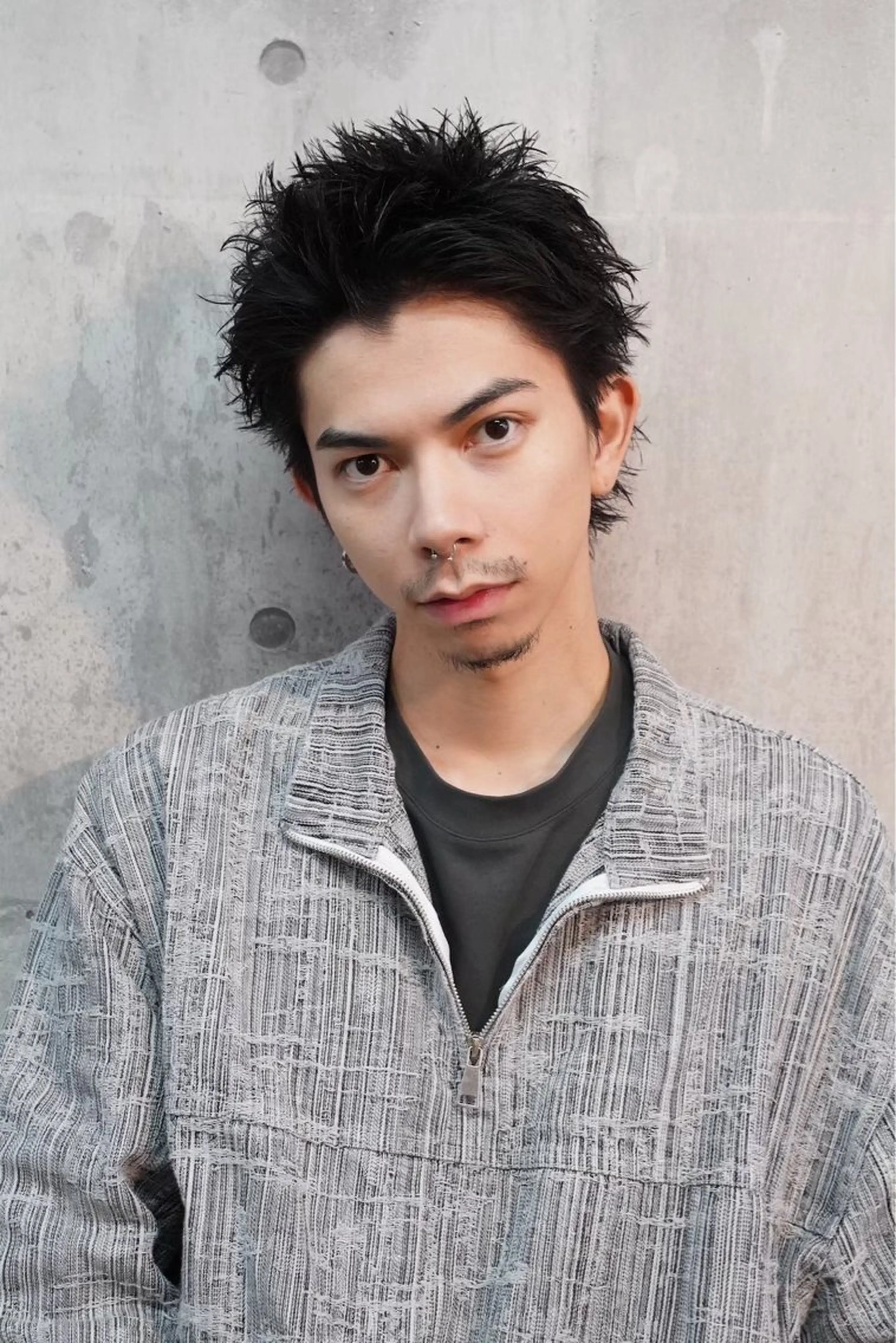 ショート パーマ メンズ メンズバレイヤージュ シャドウパーマのヘアスタイル