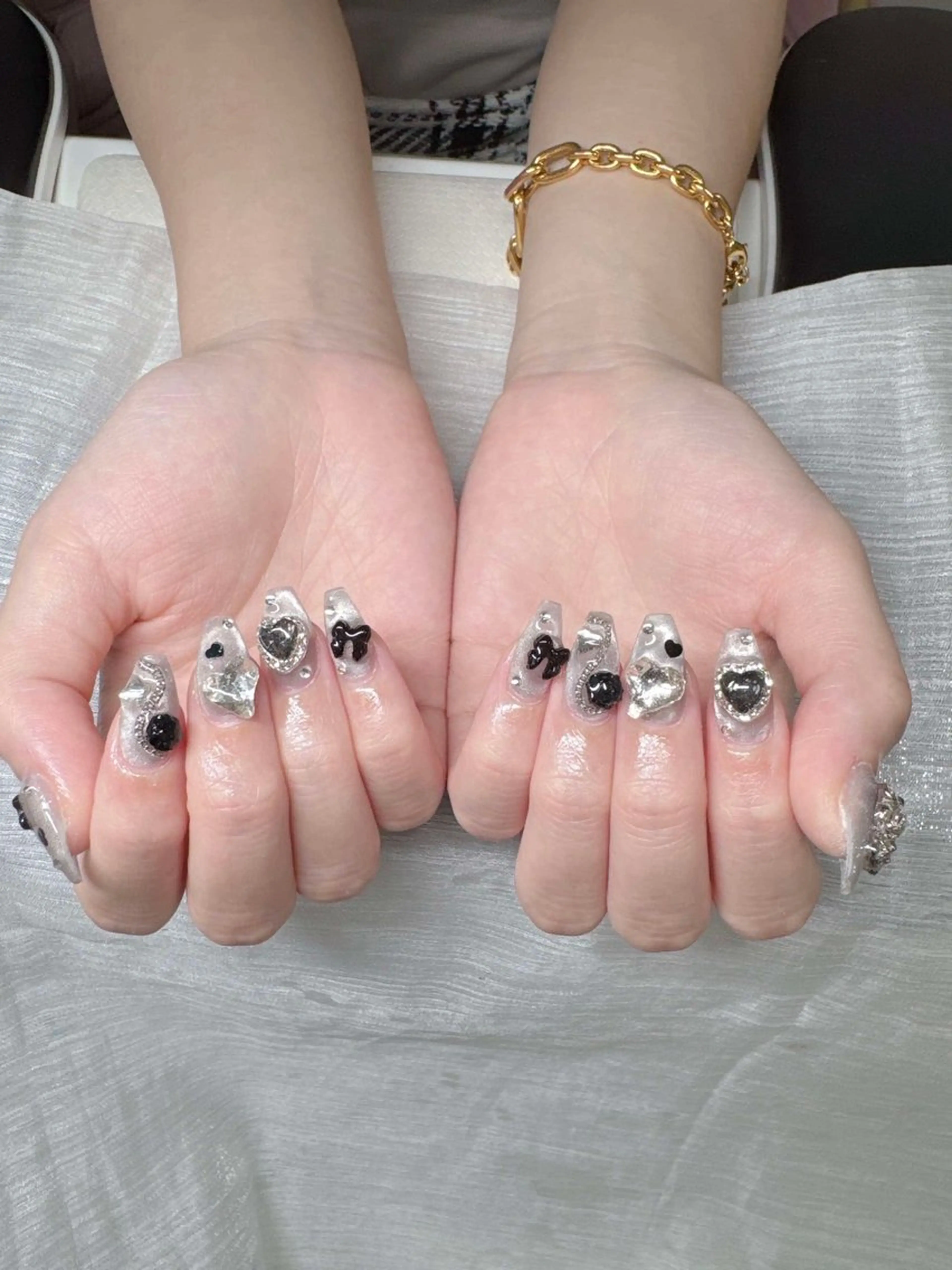 ネイル 長さ出し グラデーション 卒業式 キラキラネイル マグネットネイル ハンドネイル Lee Nailsのネイルデザイン