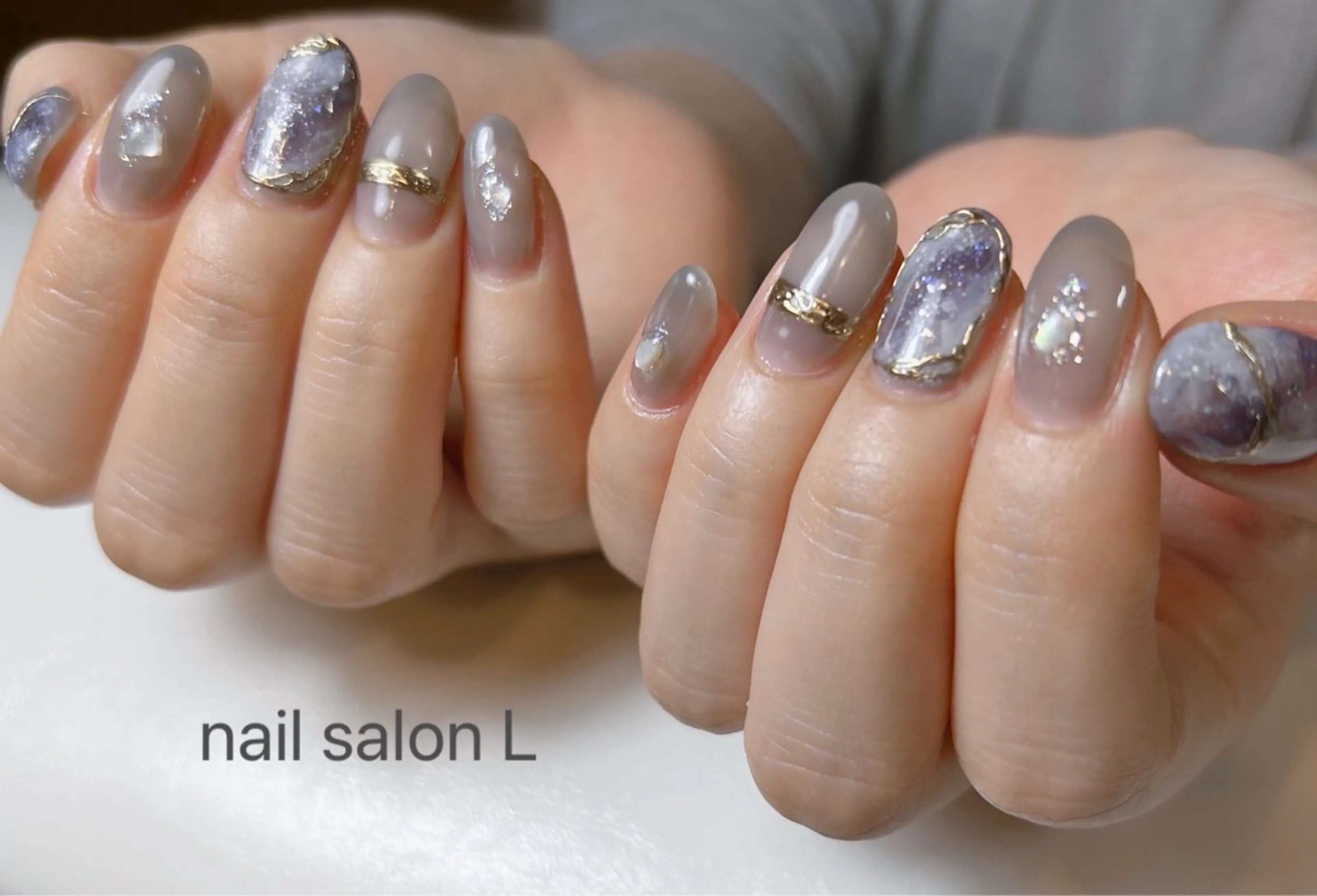 ネイル キラキラネイル ニュアンスネイル ハンドネイル 吉川市 ネイルサロンLのネイルデザイン