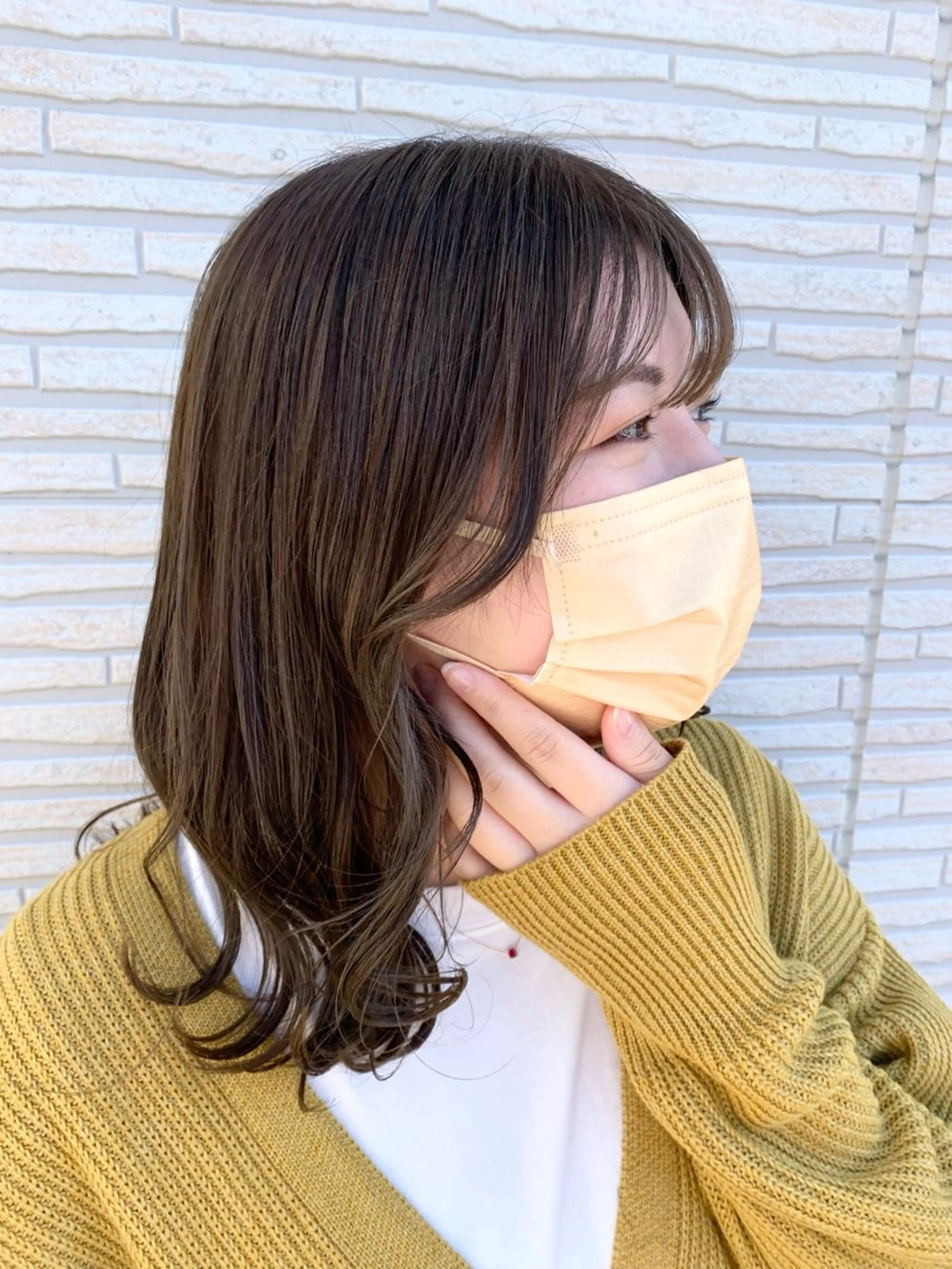 ミディアム カット ヘアカラー foglia🌼 根本結衣のヘアスタイル