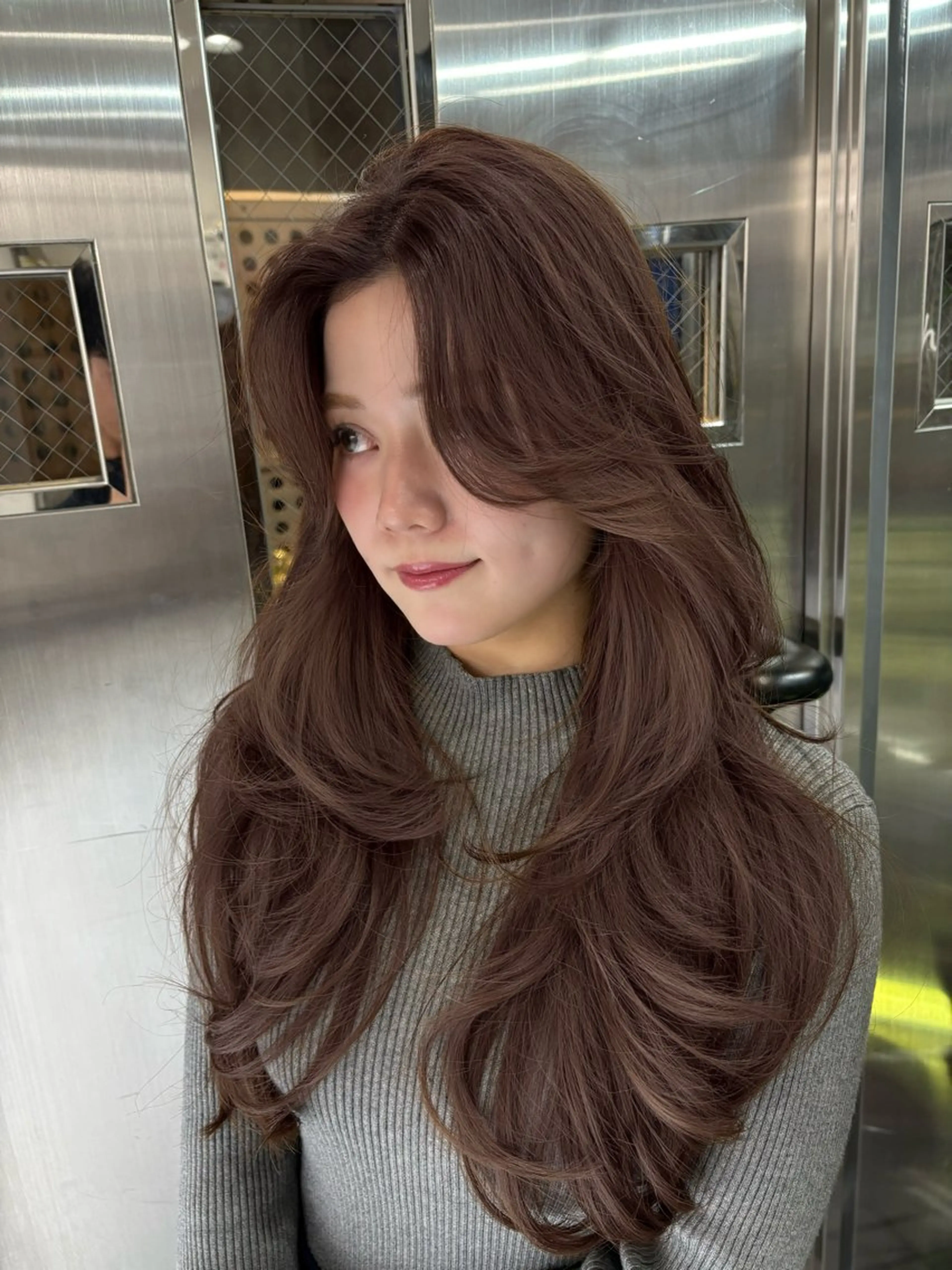 ロング カラー 堀江/透明感 ベージュ/白川幸太のヘアスタイル