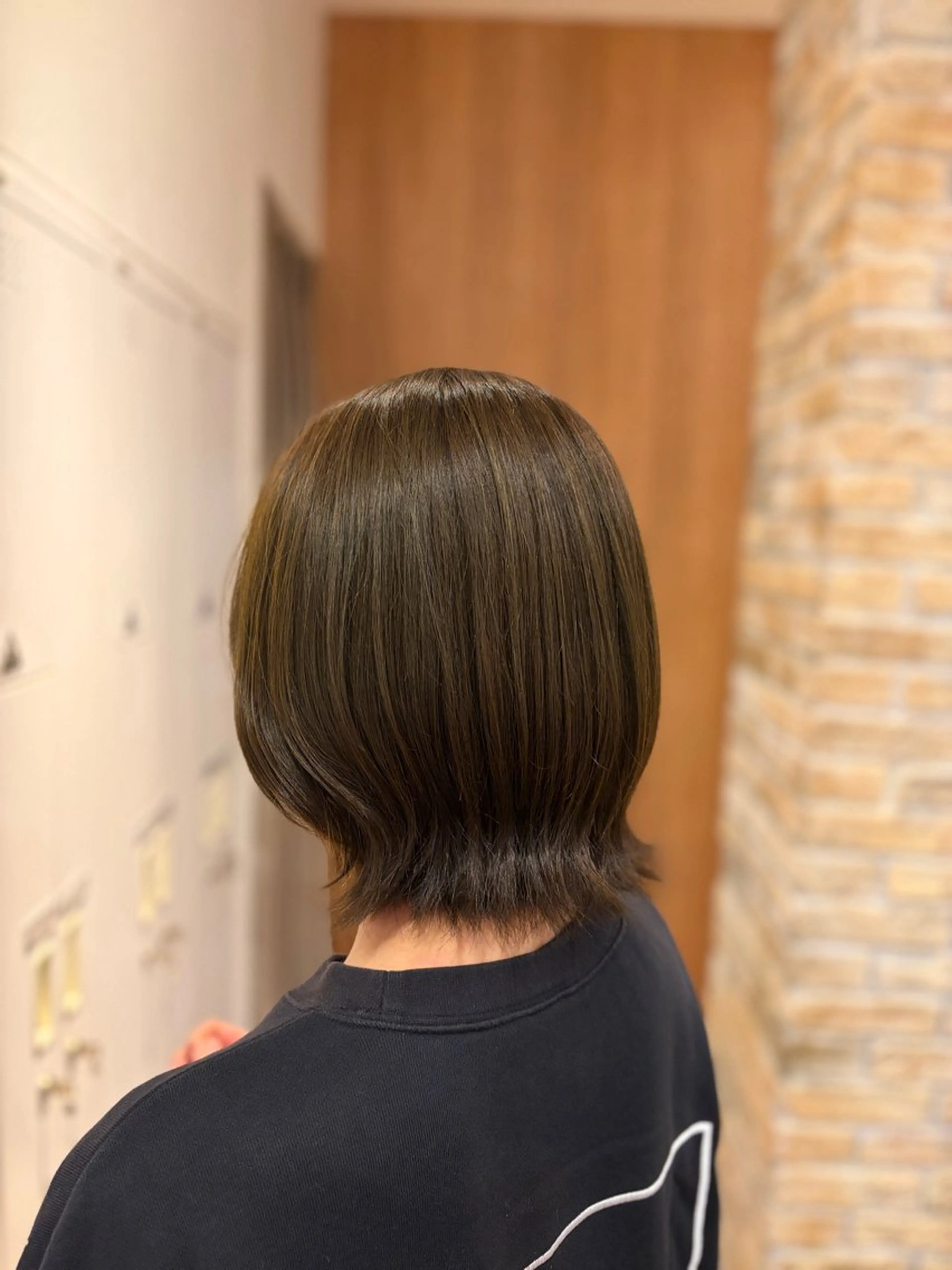ショート カラー オリーブカラー ヘアカラー 木田 絢子のヘアスタイル