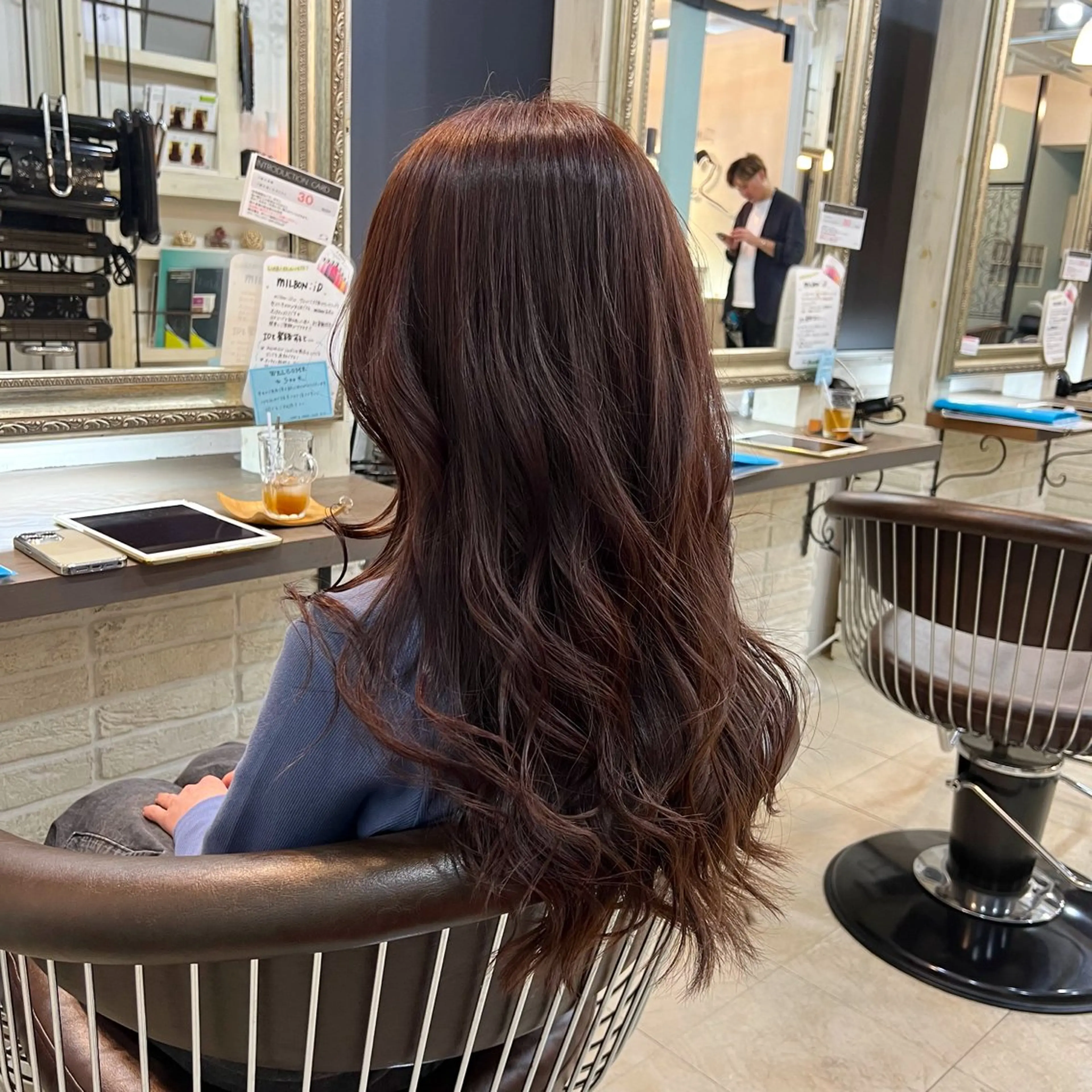 ロング カット ヘアカラー トリートメント 柔らかオリーブカラー 透明感カラー古澤羅威のヘアスタイル