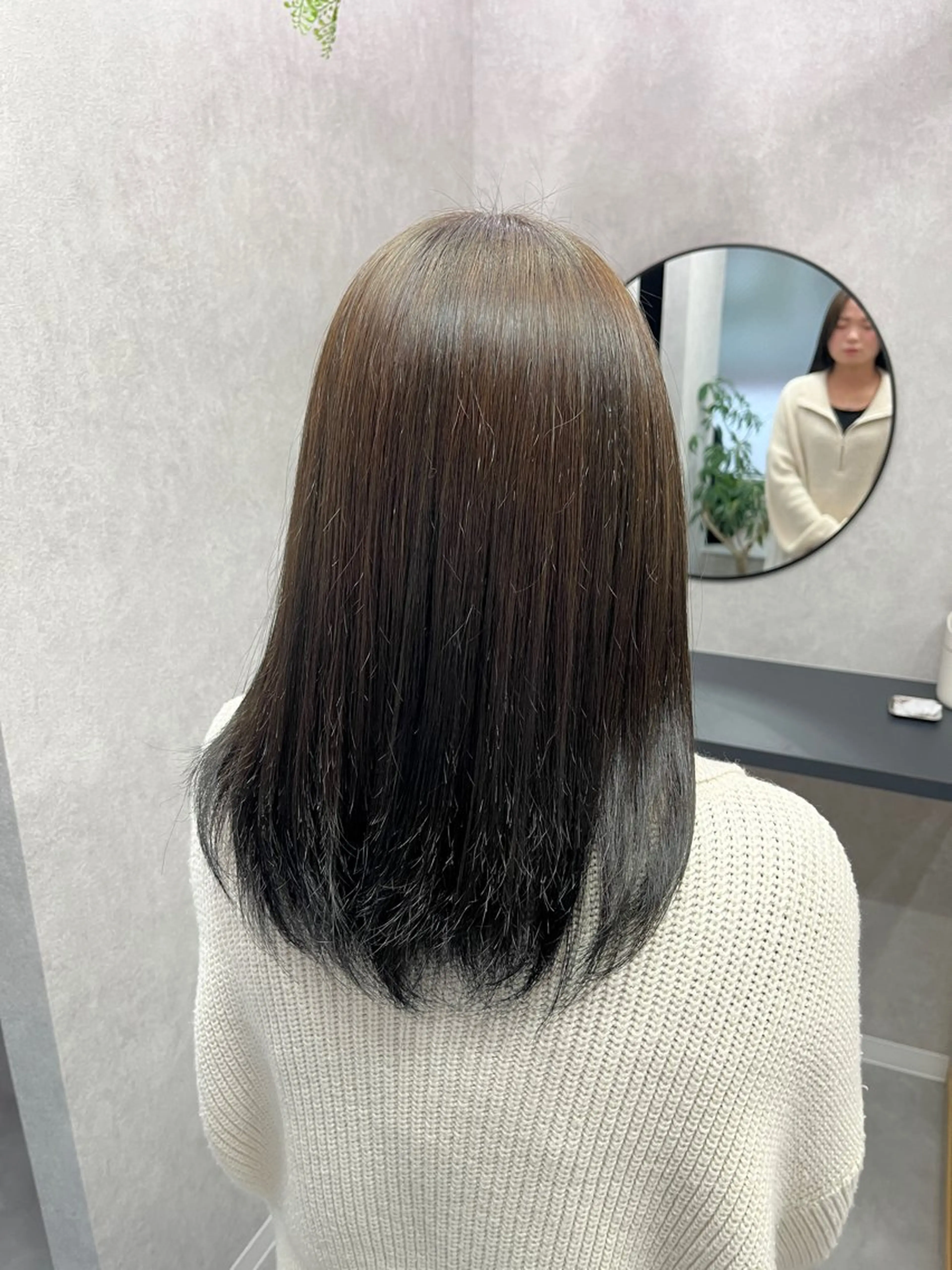 セミロング カラー 透明感カラー グレージュ オリーブカラー オリーブグレージュ オリーブグレー 【透明感カラー‎✨】 中島日菜のヘアスタイル