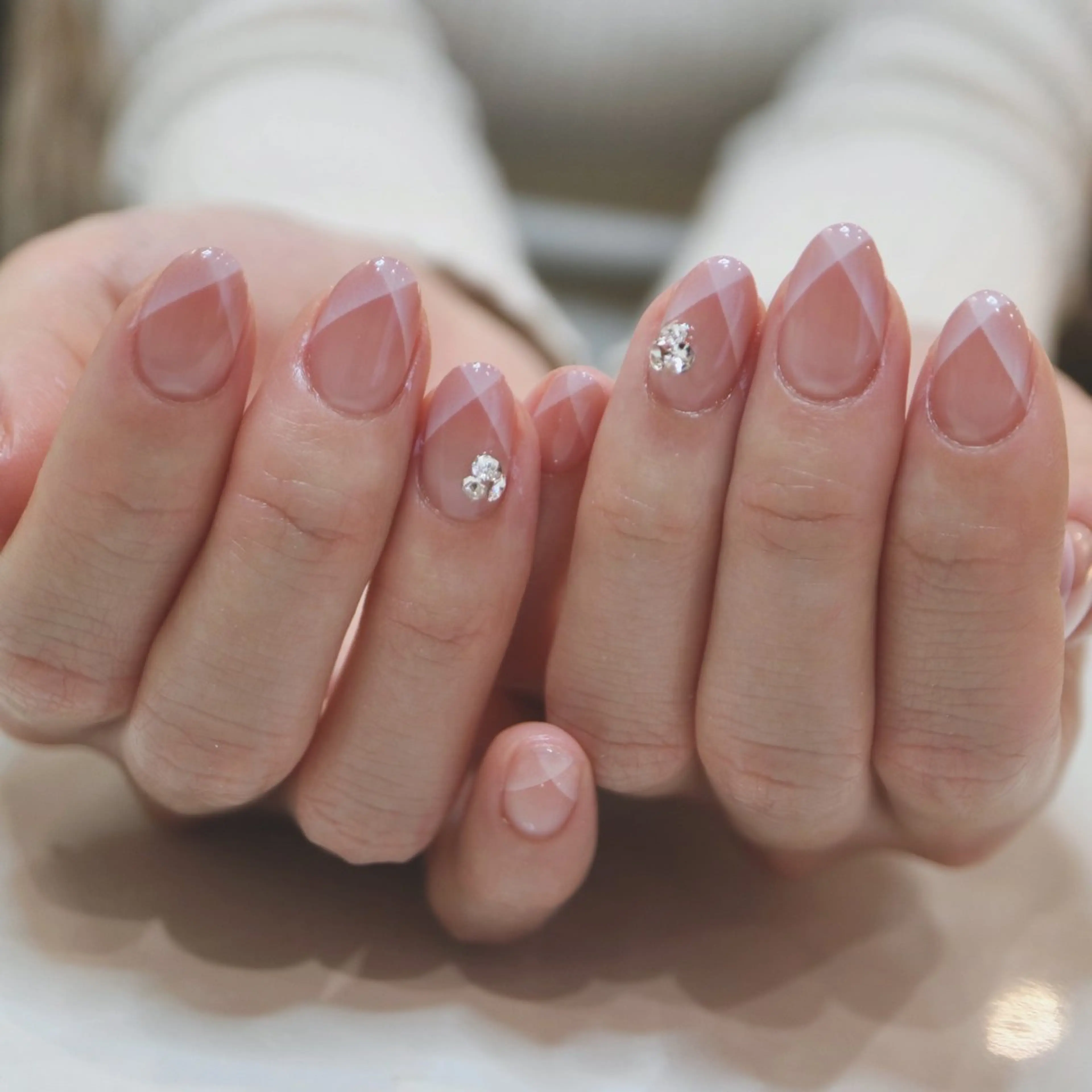 モテ可愛い🎀【クロスフレンチネイル】の写真