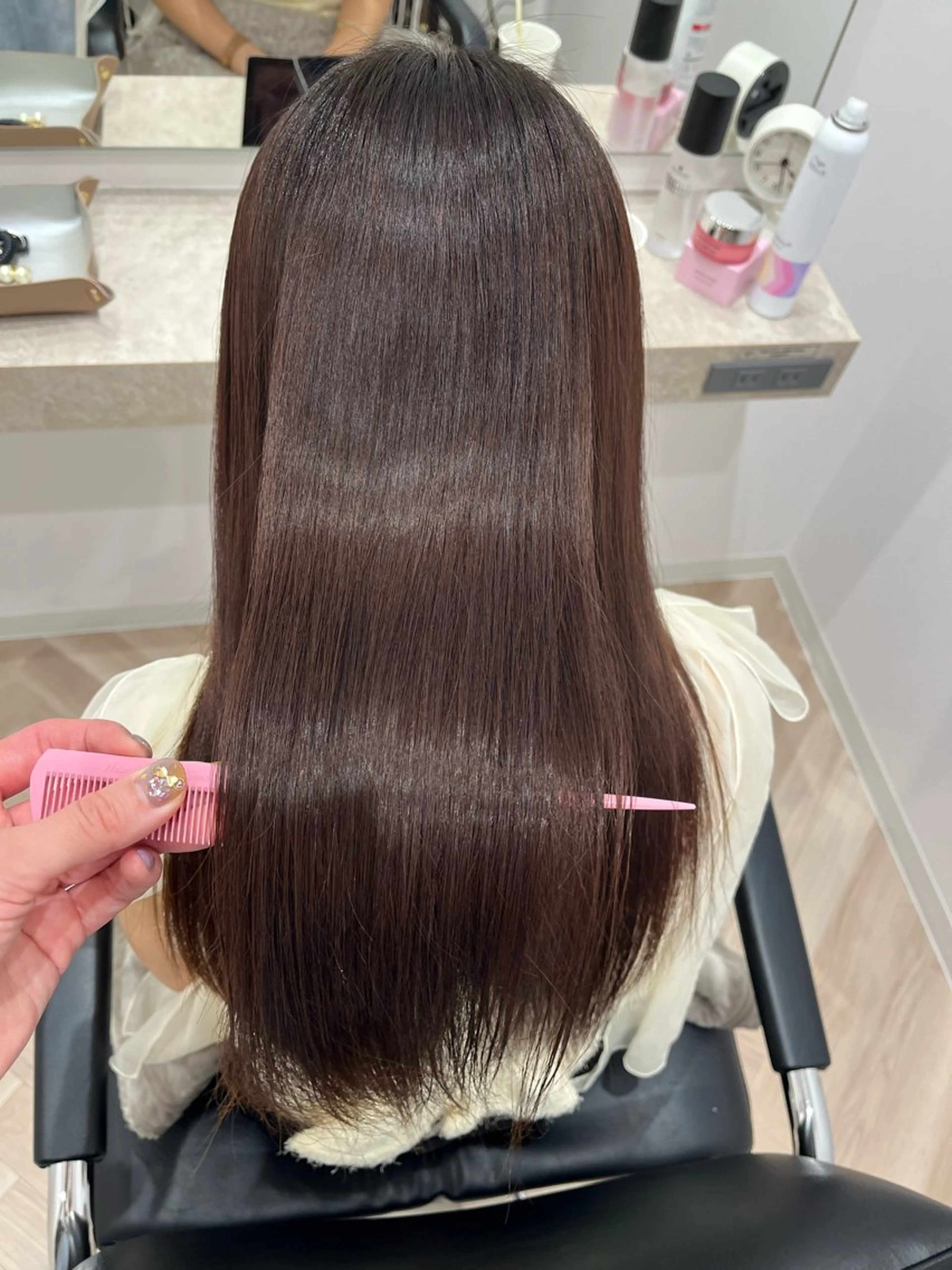 ロング 縮毛矯正 🫧ぷる艶カラー🫧 Yuubi🦩のヘアスタイル