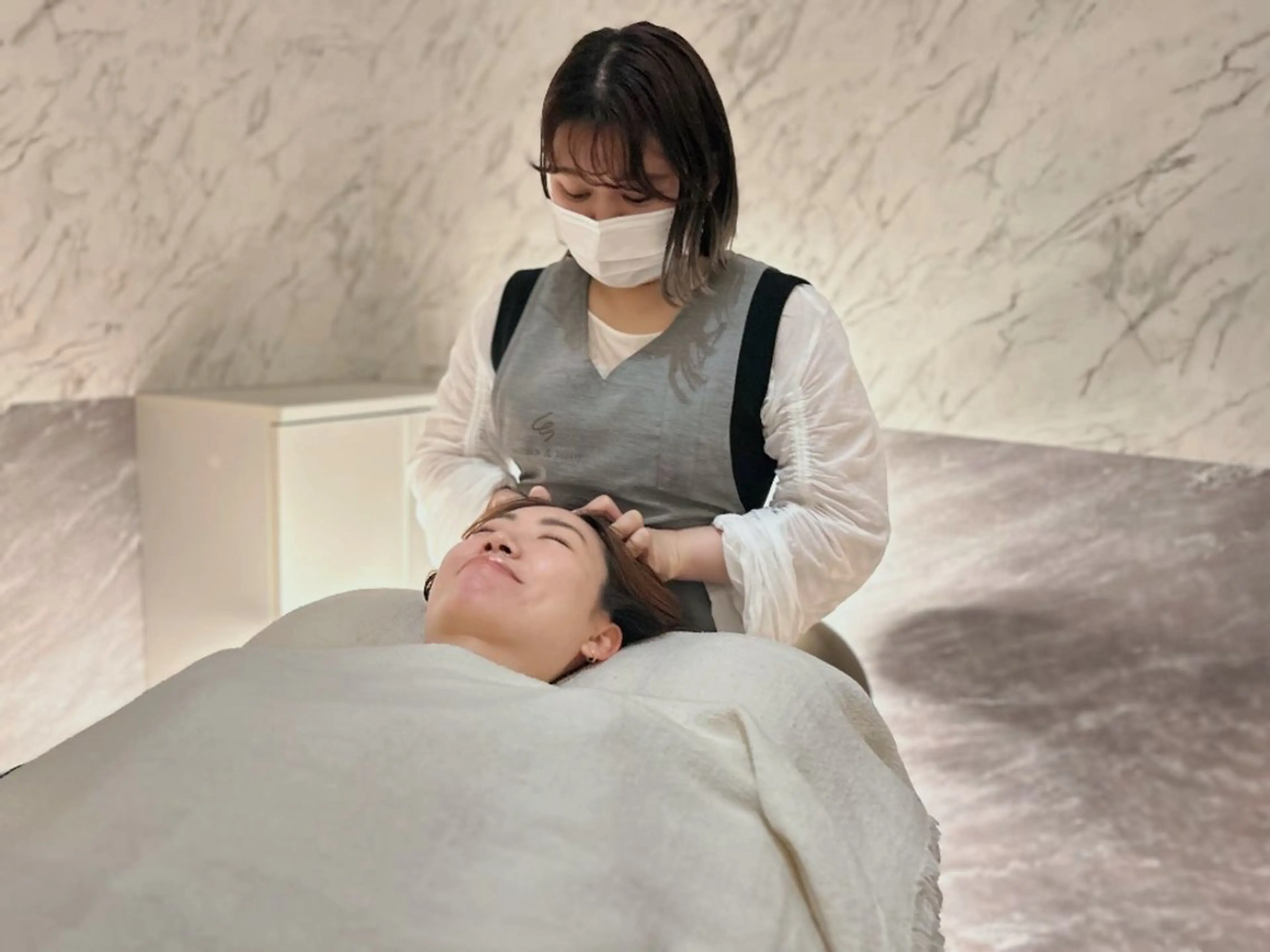 寒暖差による血行不良に🩵🤍ご新規様限定🩵🤍肩、首スッキリドライヘッドスパ40分💆の写真