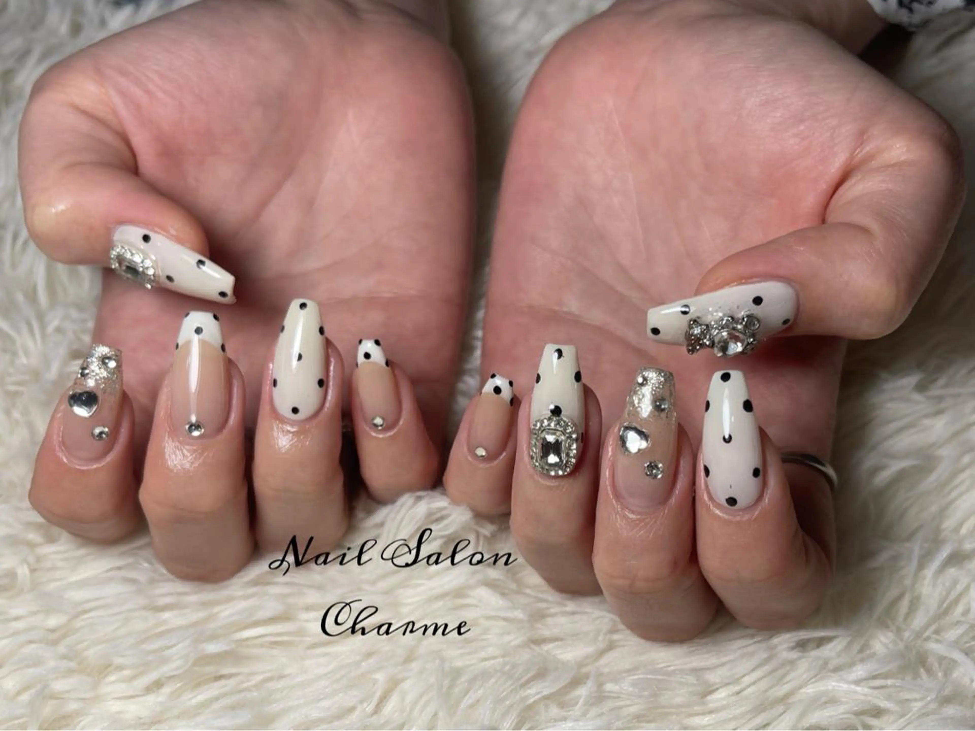 ネイル NailSalon Charmeのネイルデザイン