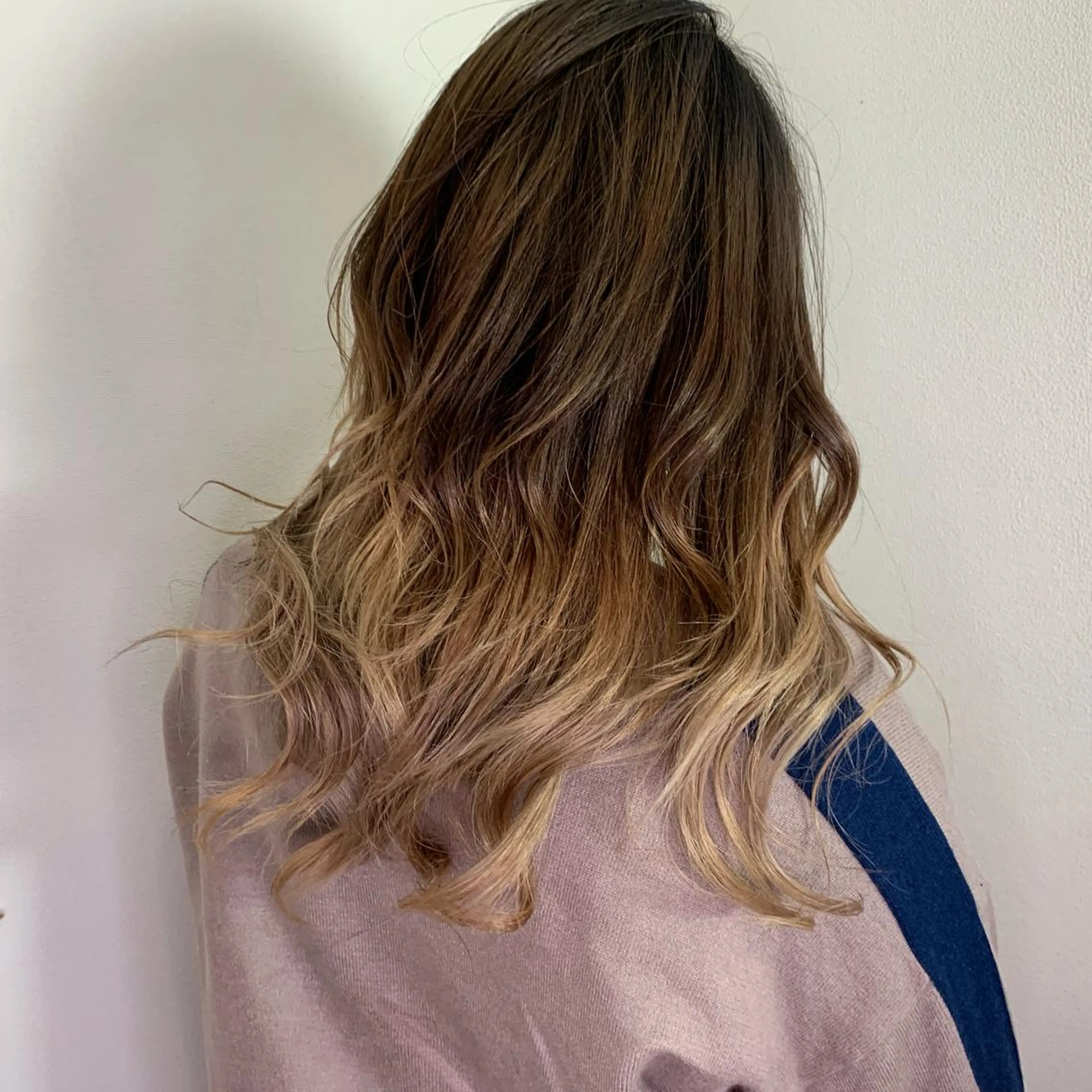 セミロング カラー グラデーションカラー ヘアカラー ボブウルフ／ボブ Satsuki【名駅のヘアスタイル