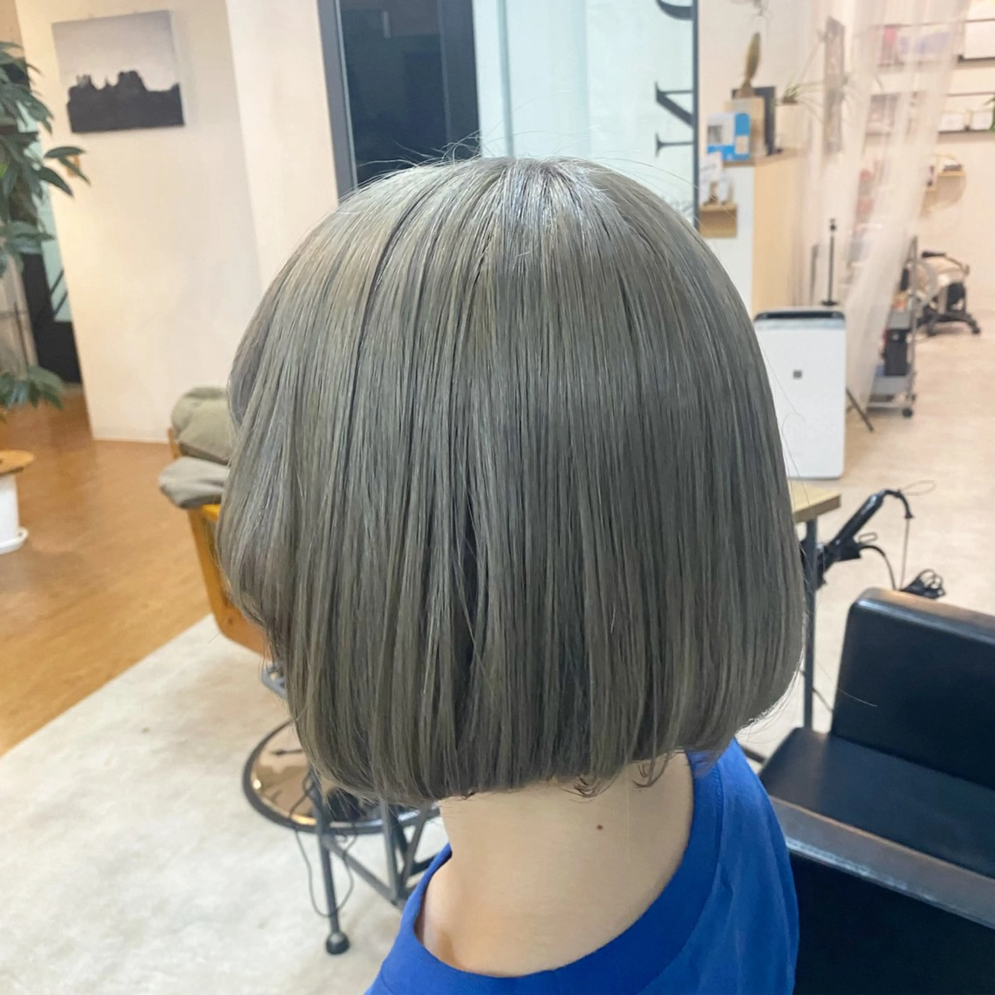 ショート カラー ヘアカラー BATON.あずみ /カラー/縮毛矯正のヘアスタイル