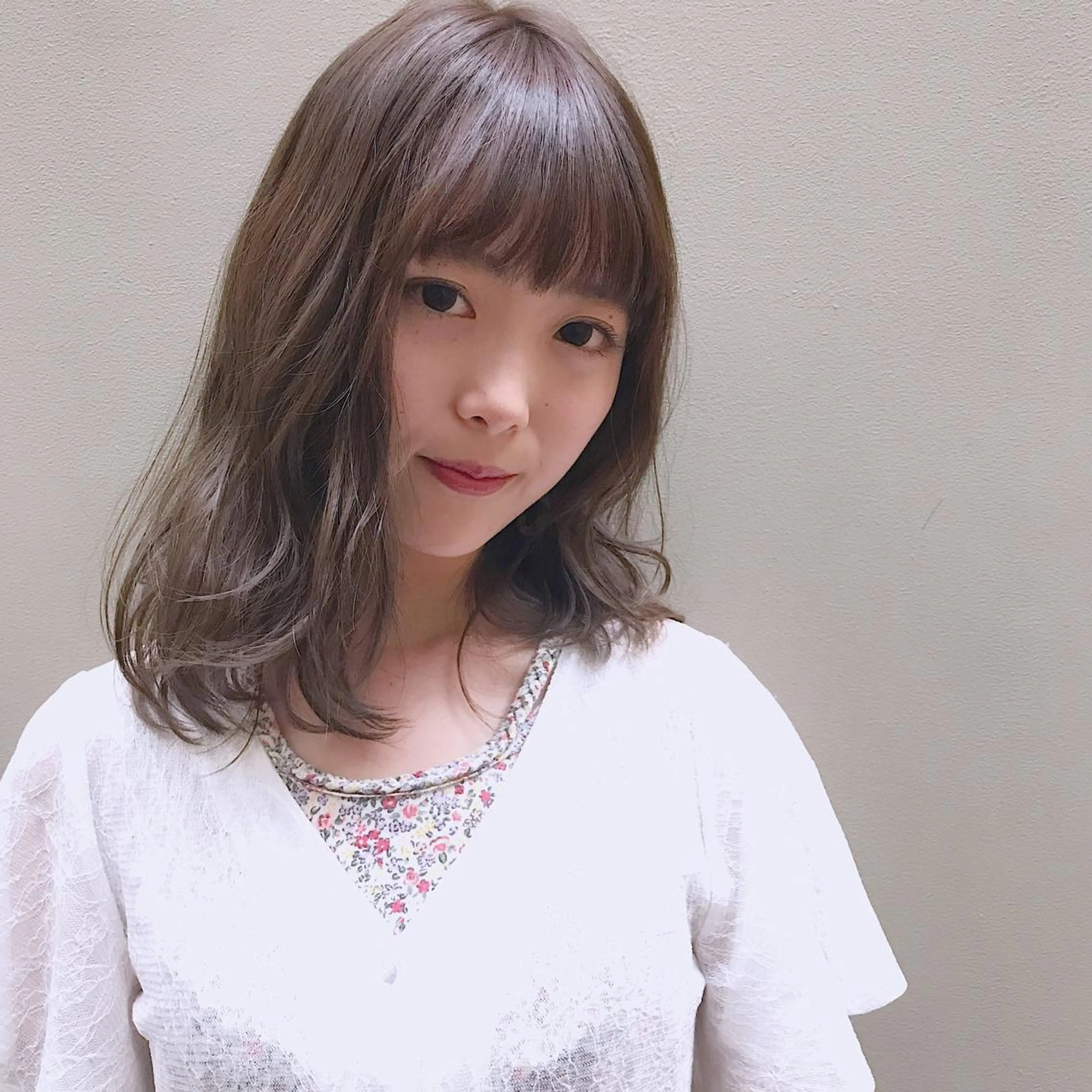 ミディアム カラー アッシュ グラデーションカラー 日々所属・谷 大地のヘアスタイル