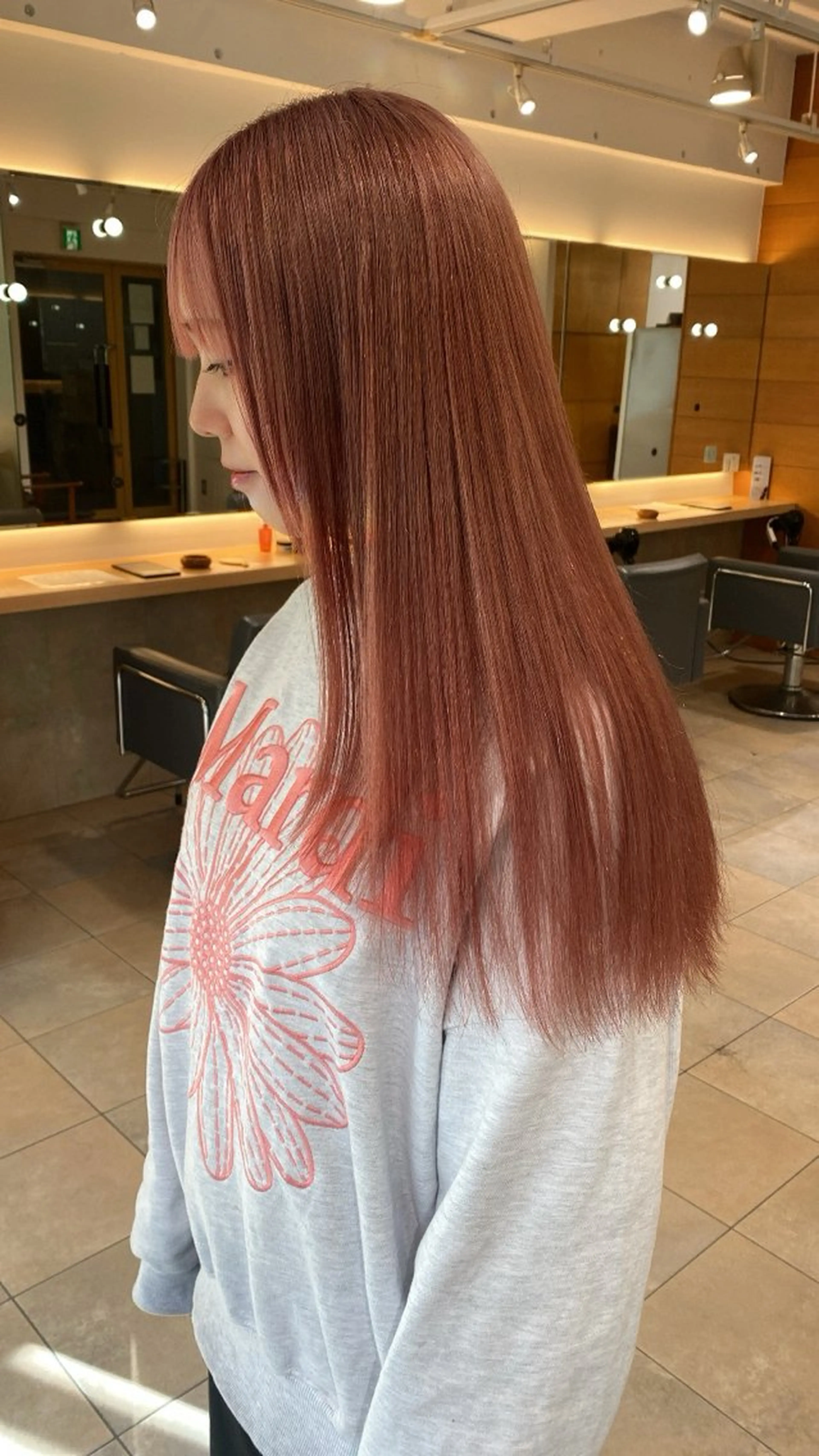 ロング カラー ヘアカラー 谷川 あかりのヘアスタイル