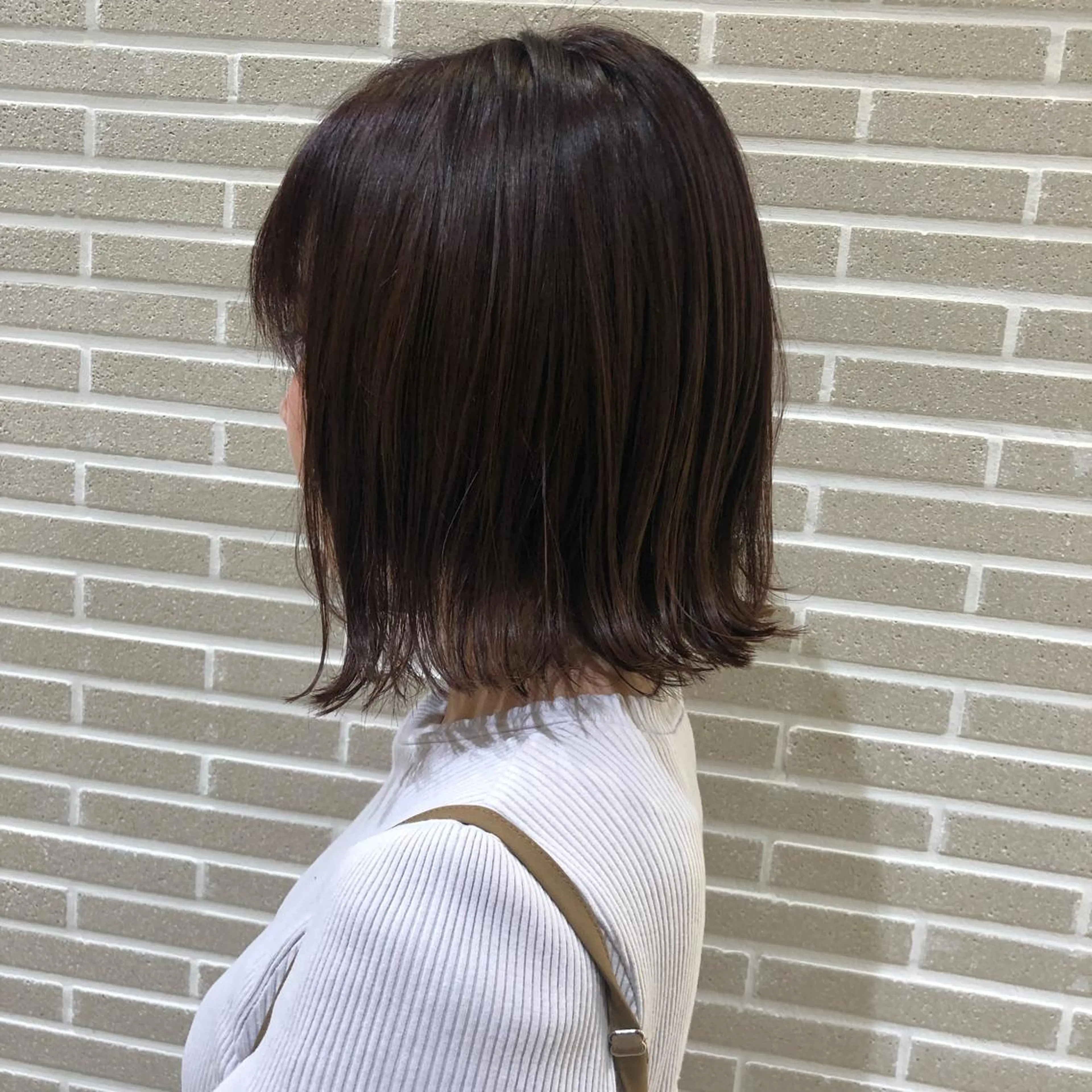 ミディアム カラー 外ハネヘア カット ヘアカラー トリートメント 山北 咲子のヘアスタイル