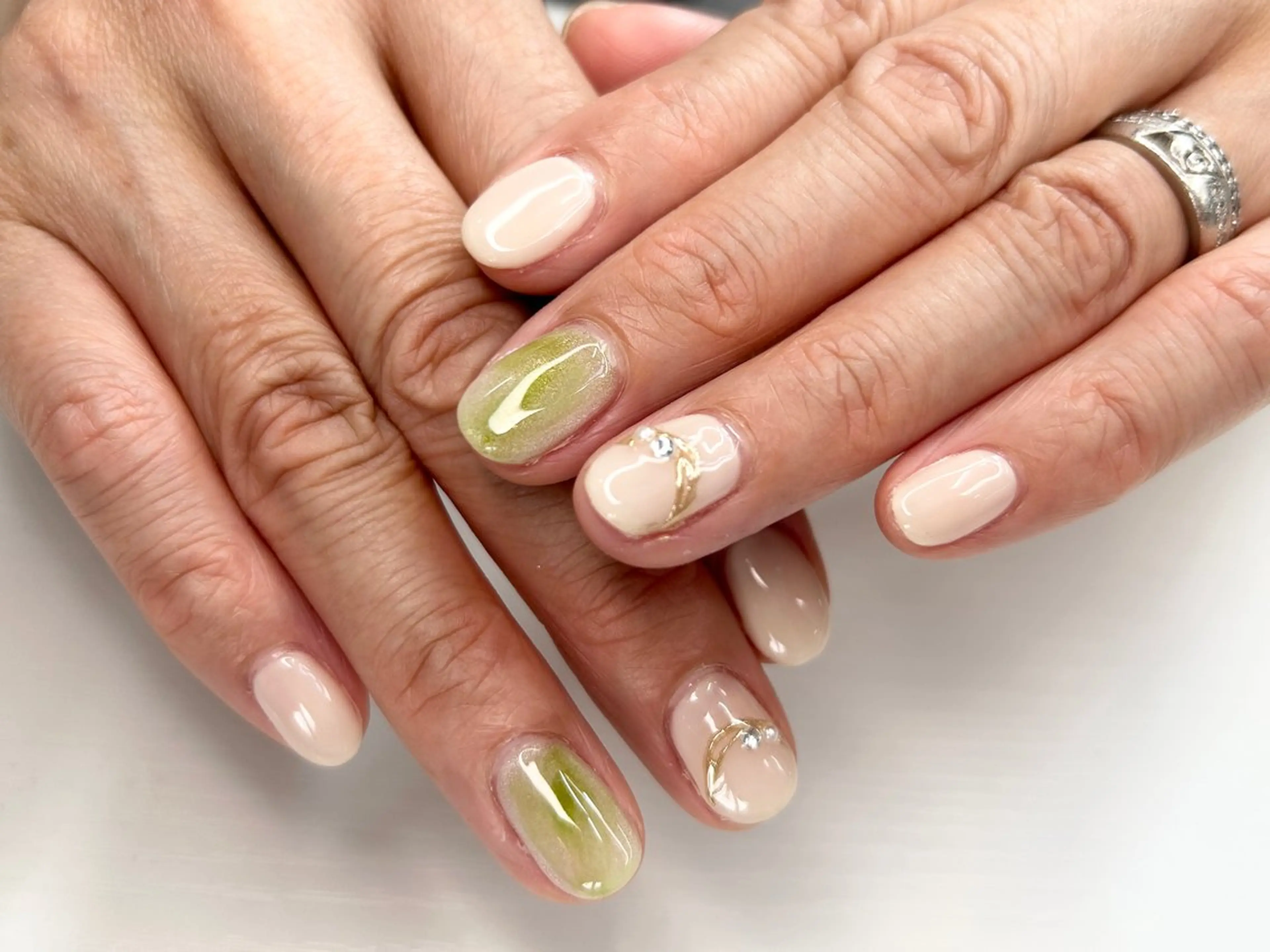 ネイル アートネイル 桜ネイル ミラーネイル ニュアンスネイル ワンカラーネイル ハンドネイル Forca total studio所属・Forca Airaのネイルデザイン