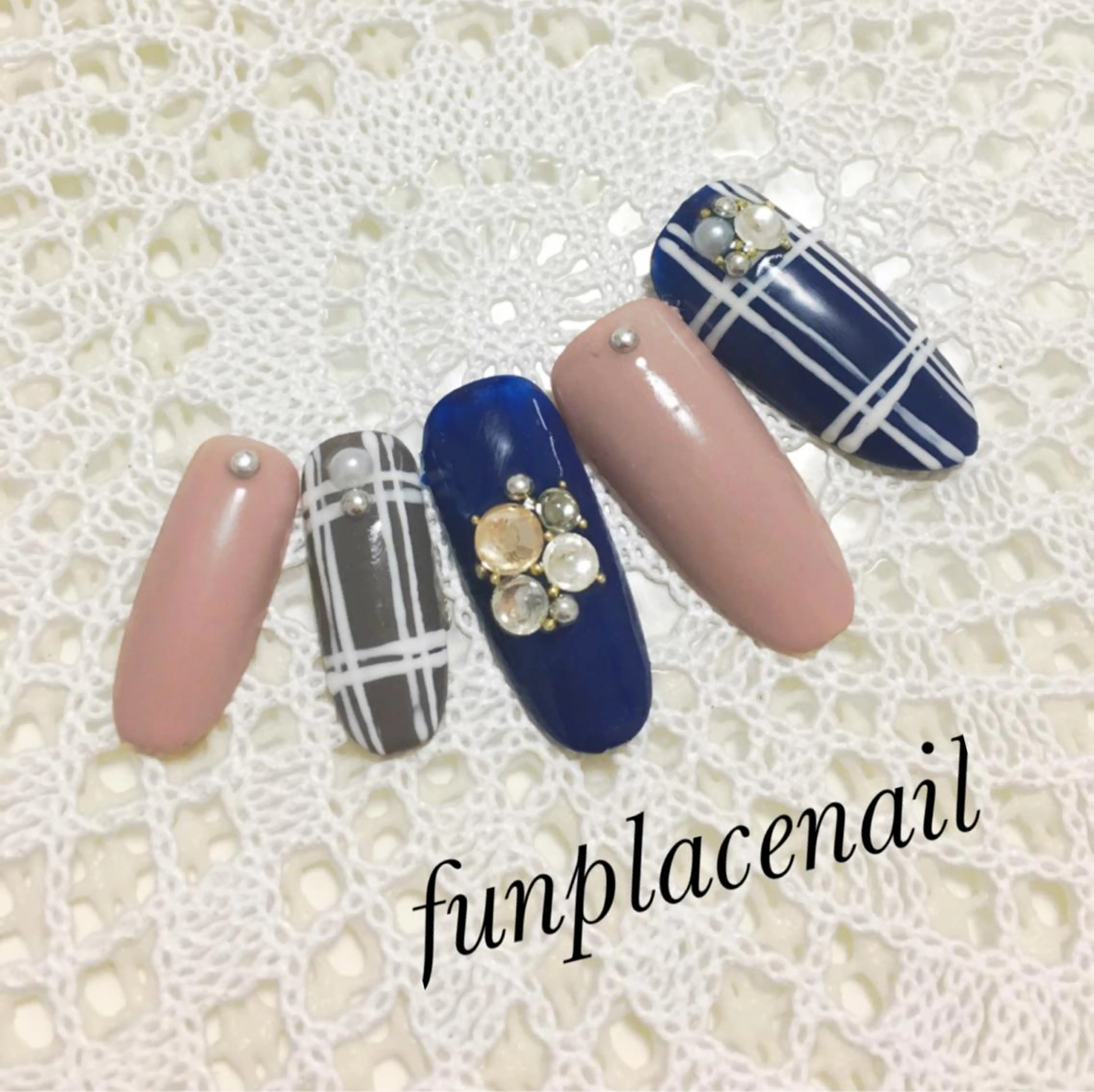 ショート ミディアム セミロング ロング カラー パーマ ヘアアレンジ キッズ ネイル マツエク・マツパ アートネイル nail salon＆school felice所属・フェリーチェ瑞江店 新山のネイルデザイン