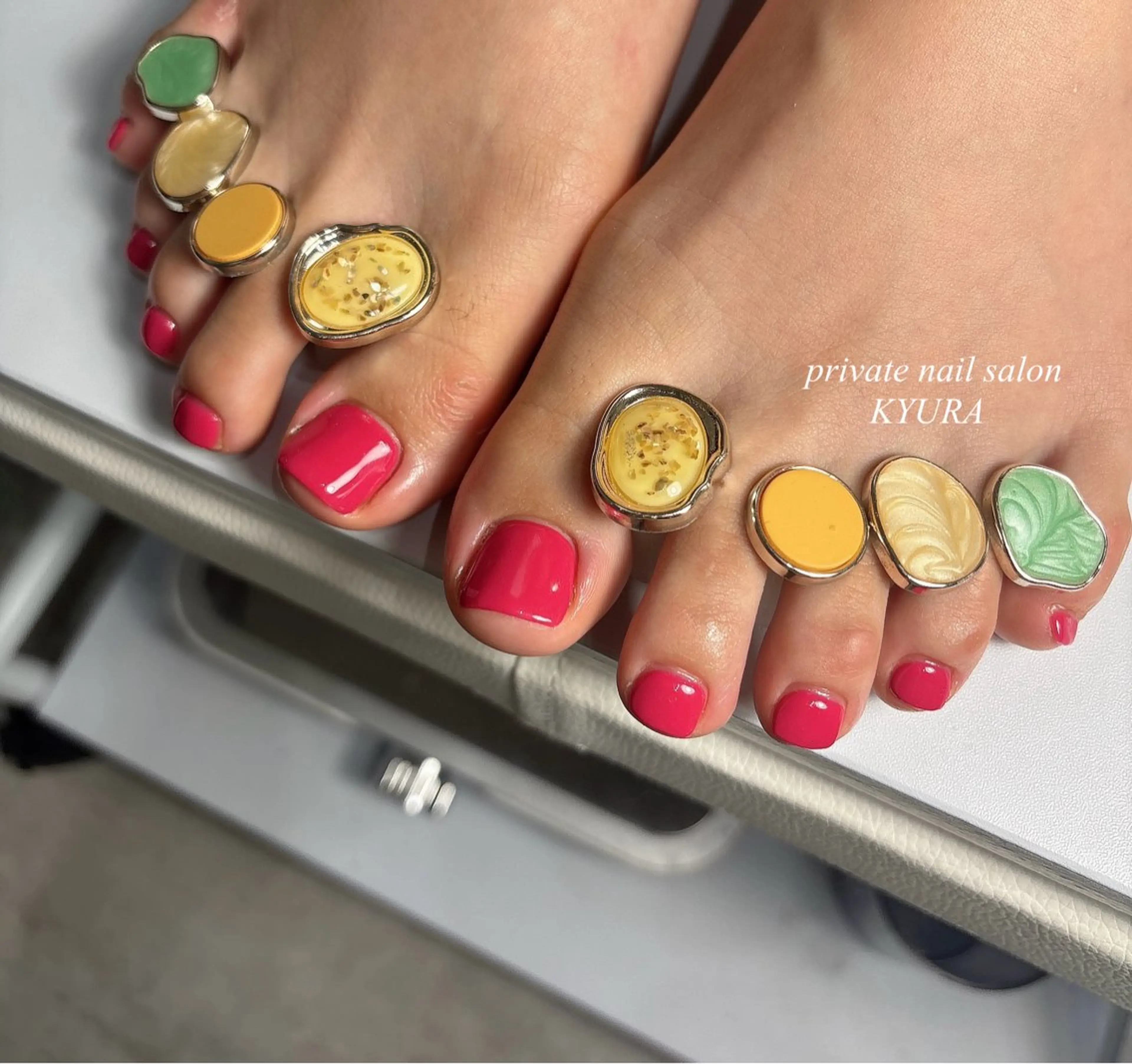 ネイル フットネイル ワンカラーネイル 大東市ネイルサロン 【KYURA】ｷｭﾗのネイルデザイン