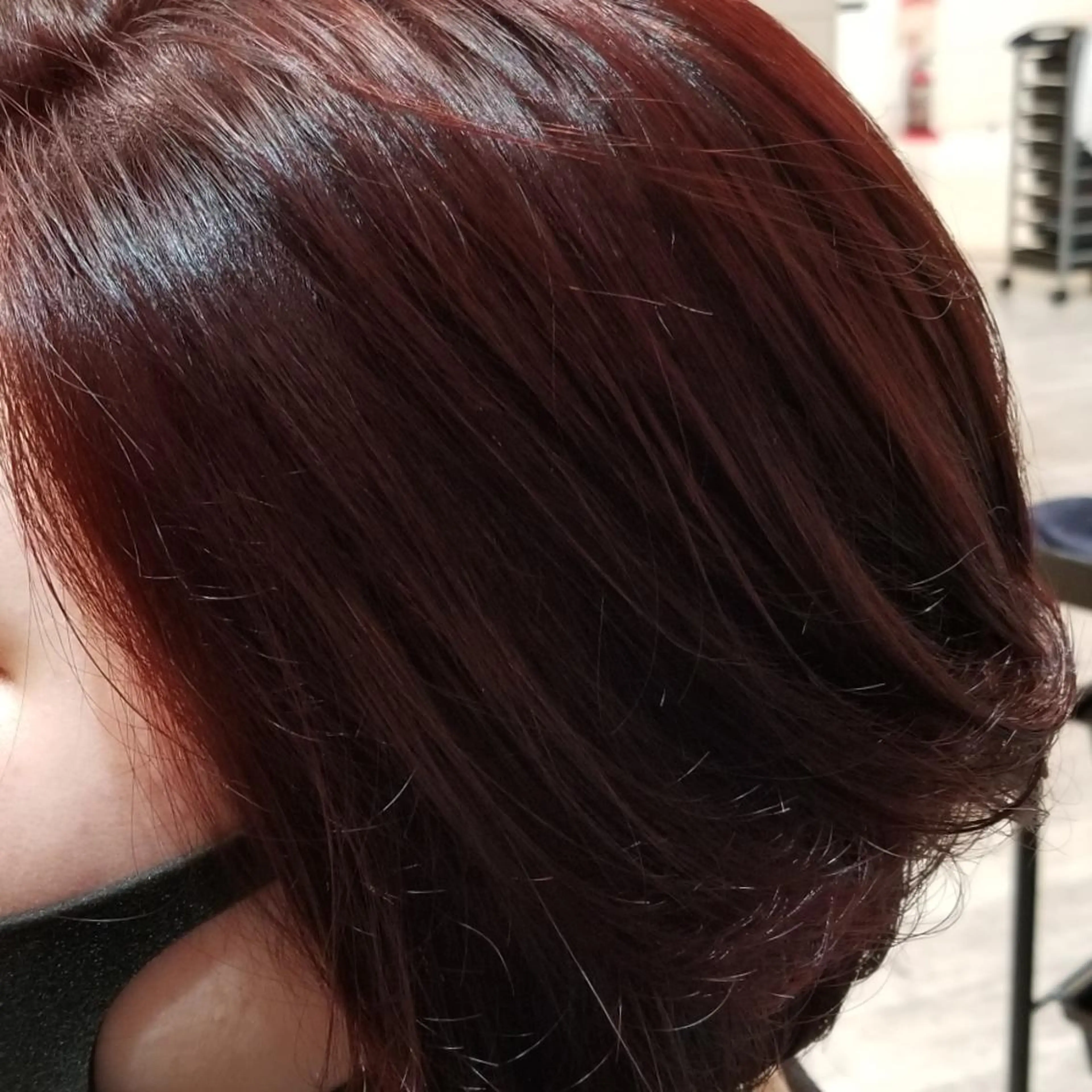 ショート カラー レッドカラー バイオレットカラー 伊藤 傑のヘアスタイル