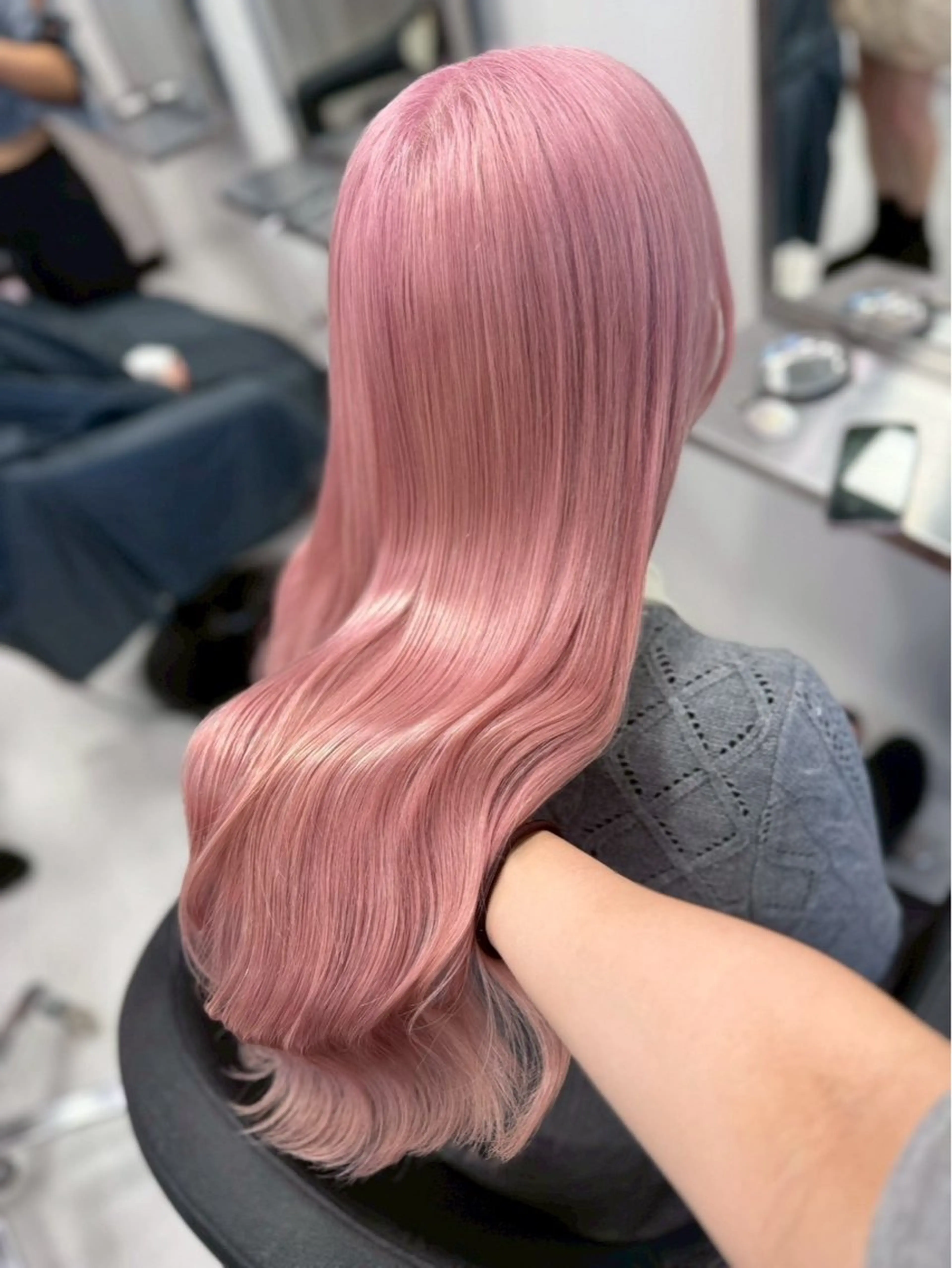 ロング カラー ブリーチ 透明感カラー ハイトーンカラー ヘアカラー ハイトーンカラー💞 くるみ🎀のヘアスタイル