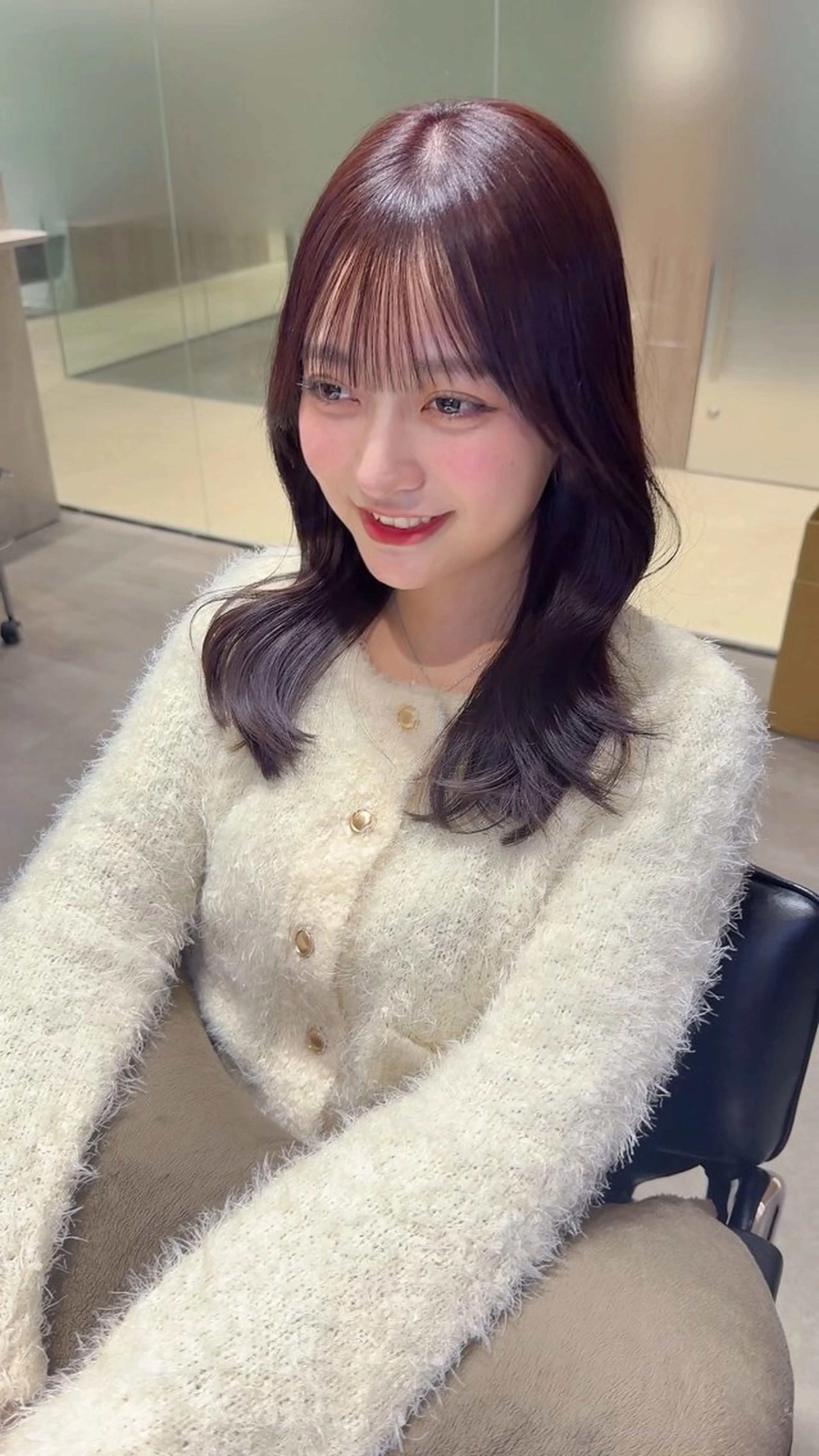 セミロング カラー ヘアアレンジ カット ヘアカラー トリートメント MiU所属・韓国×髪質改善×美髪 縮毛矯正×レイヤーのヘアスタイル