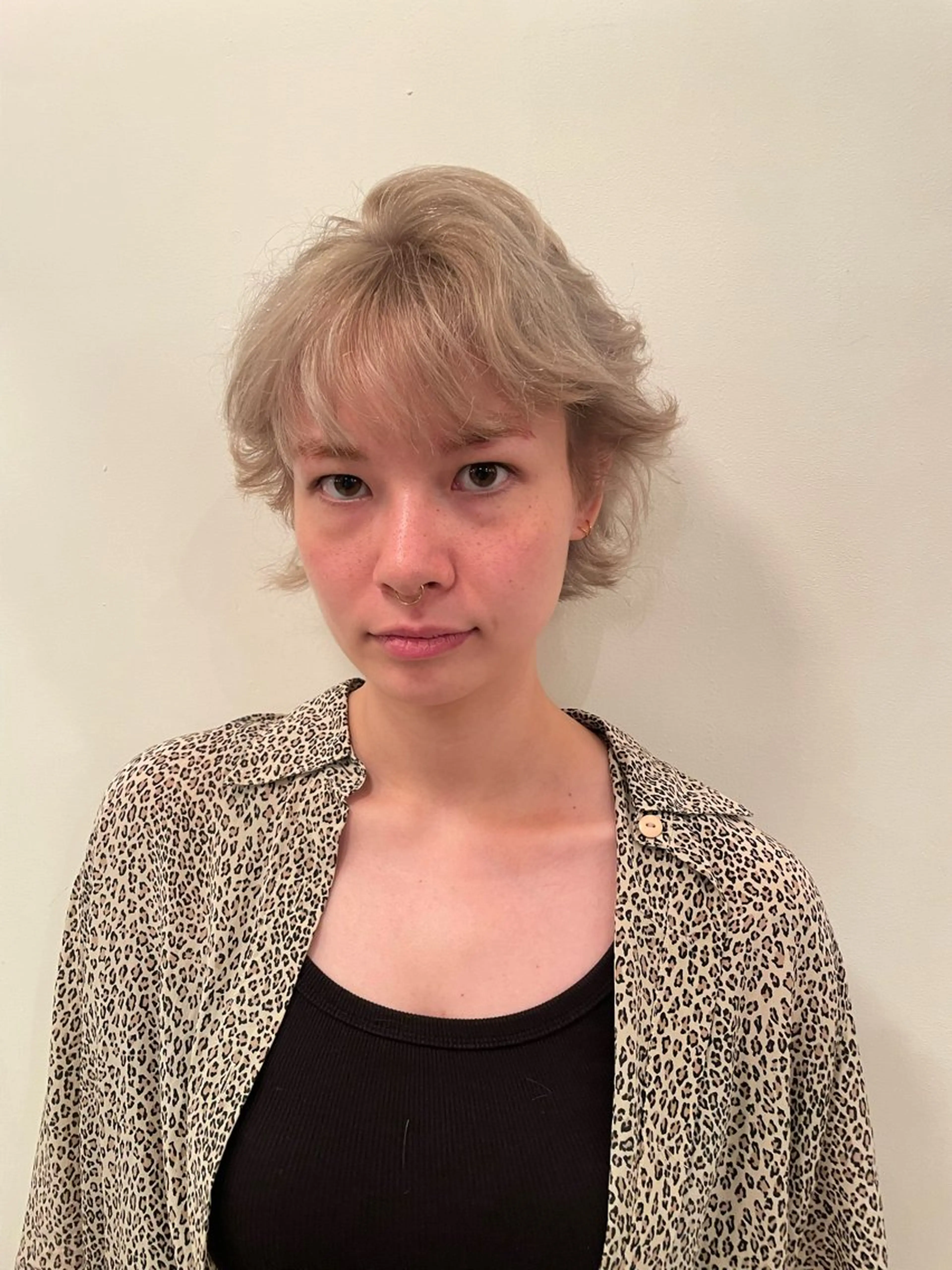 ショート カラー カット ヘアカラー トリートメント 篠江 廉のヘアスタイル