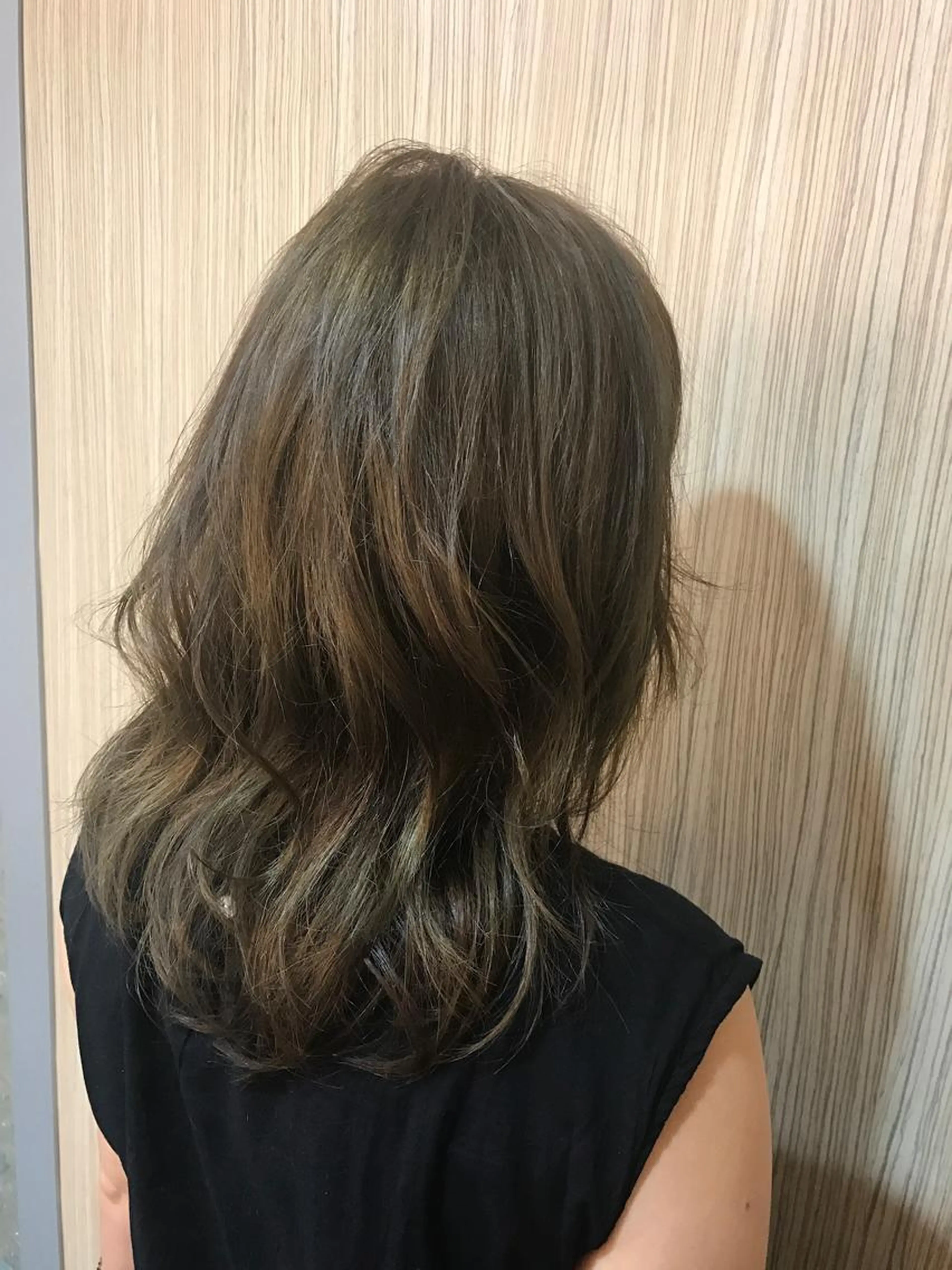 カット+フルカラーの写真