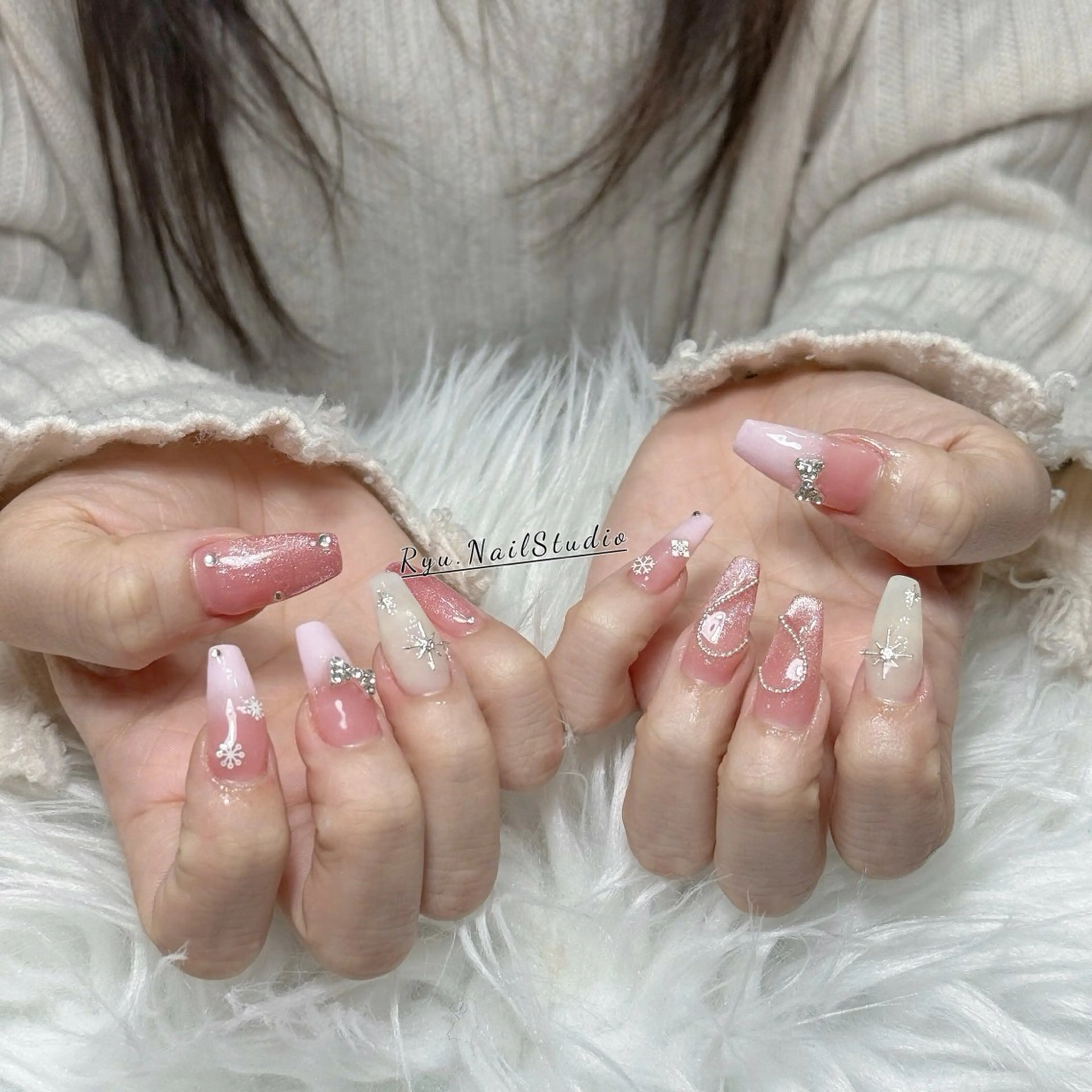 ネイル アートネイル ジェルネイル マグネットネイル ニュアンスネイル シンプルネイル ハンドネイル Ryunail所属・Ryu Nail NekoChanのネイルデザイン